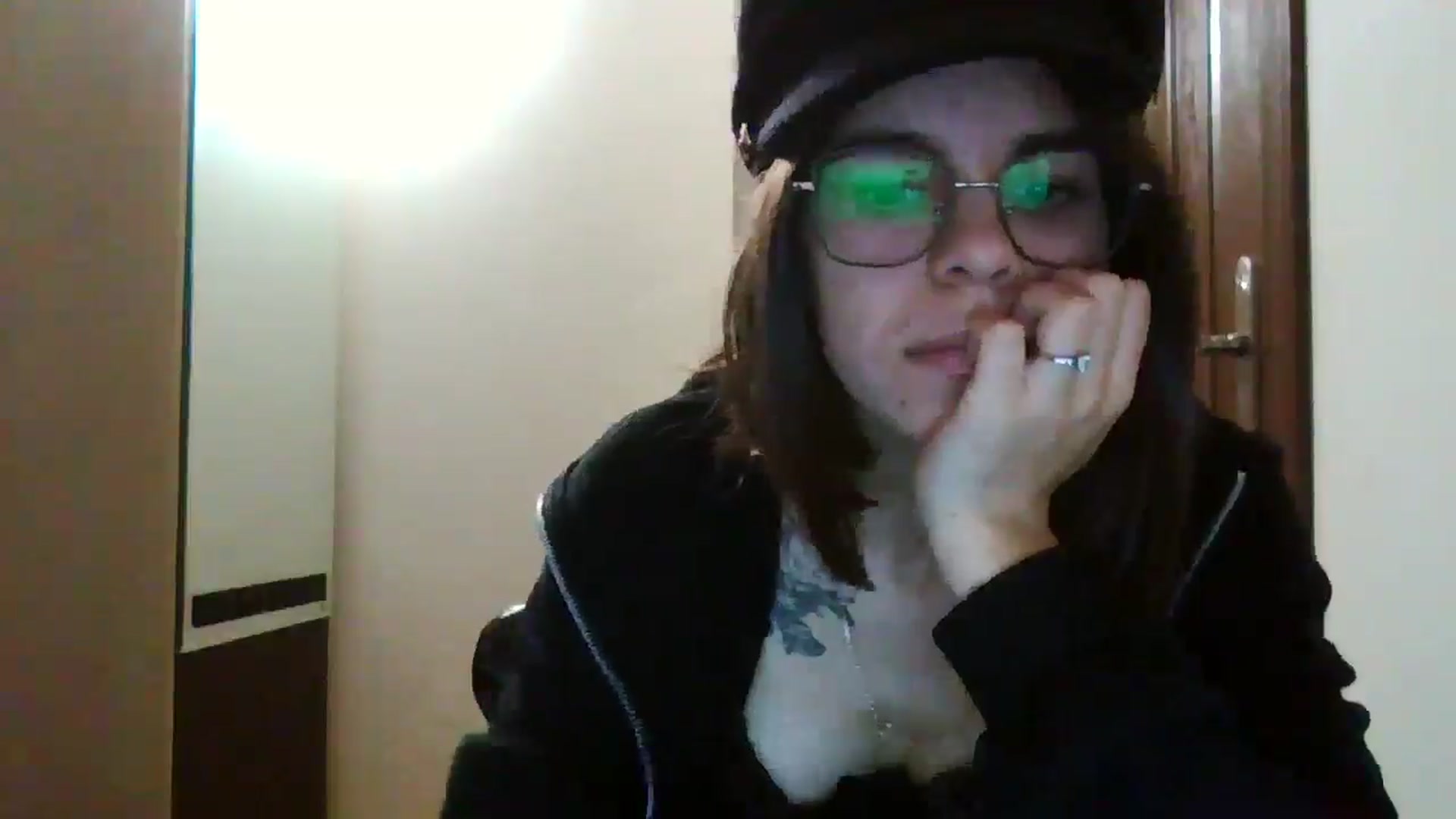 Gallery image thumbnail from EmilyWills's myfreecams stream on, 12/19/2025, 21:11 image 12 of 20