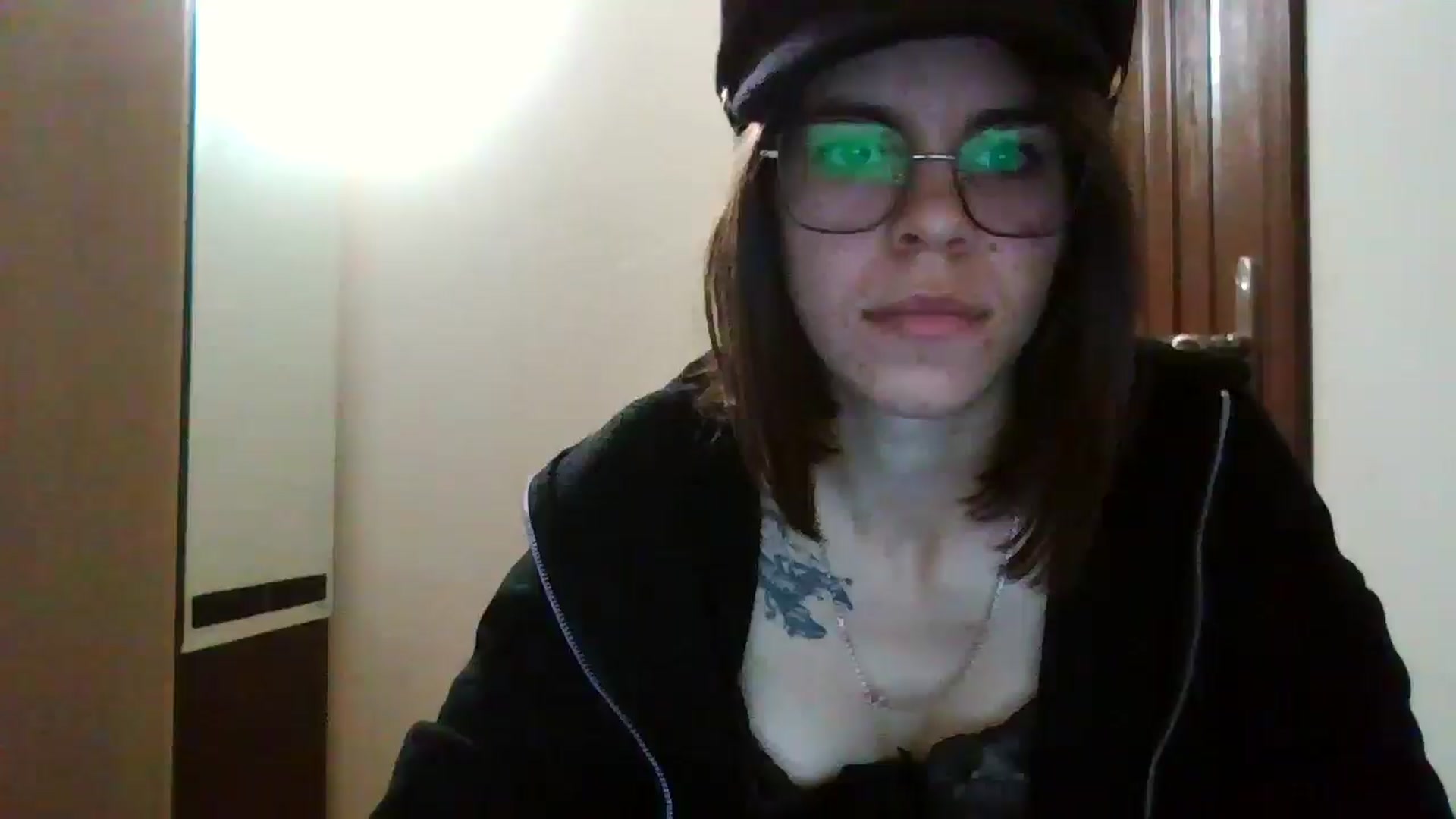 Gallery image thumbnail from EmilyWills's myfreecams stream on, 12/19/2025, 21:11 image 16 of 20