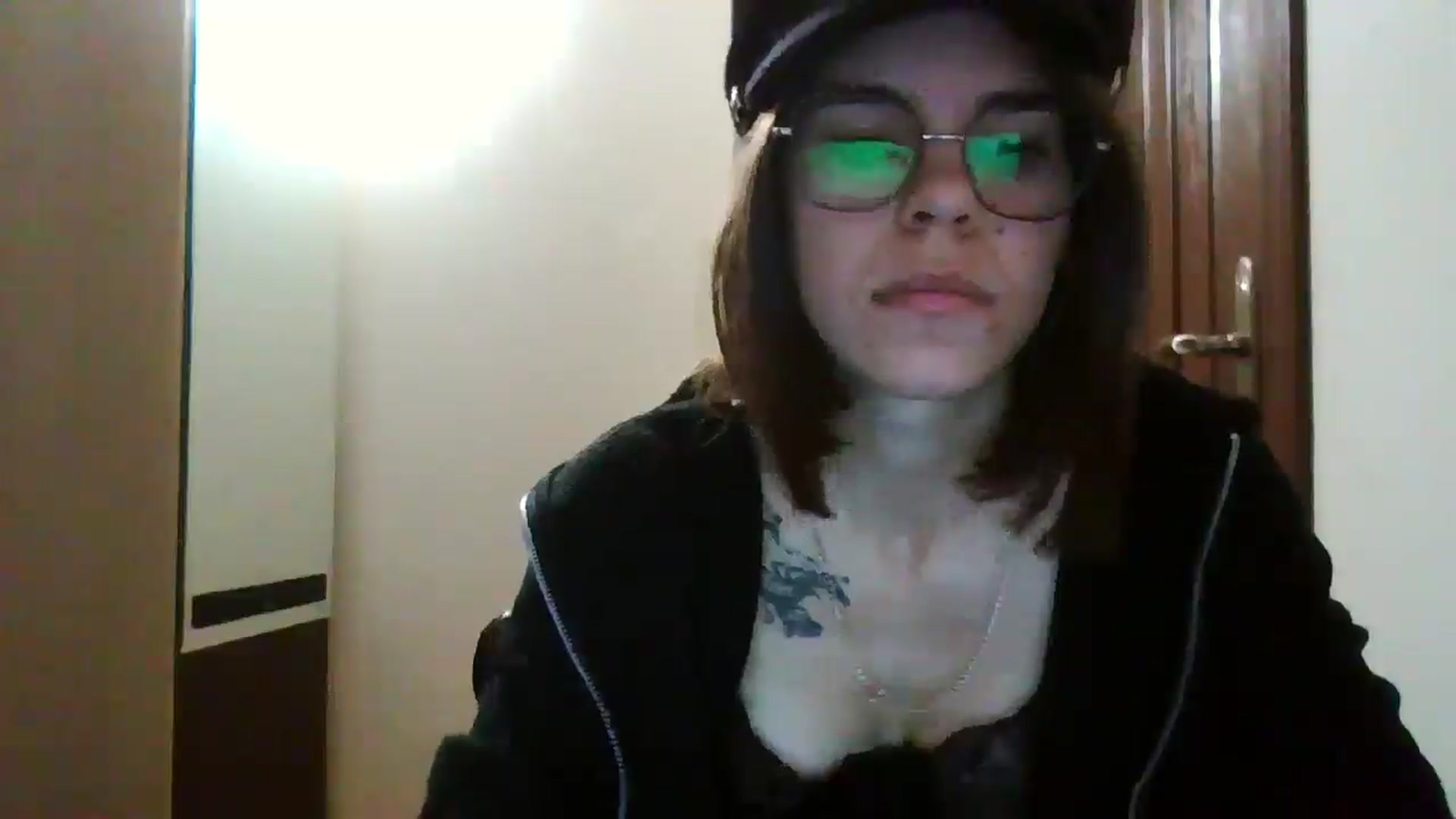 Gallery image thumbnail from EmilyWills's myfreecams stream on, 12/19/2025, 21:11 image 11 of 20