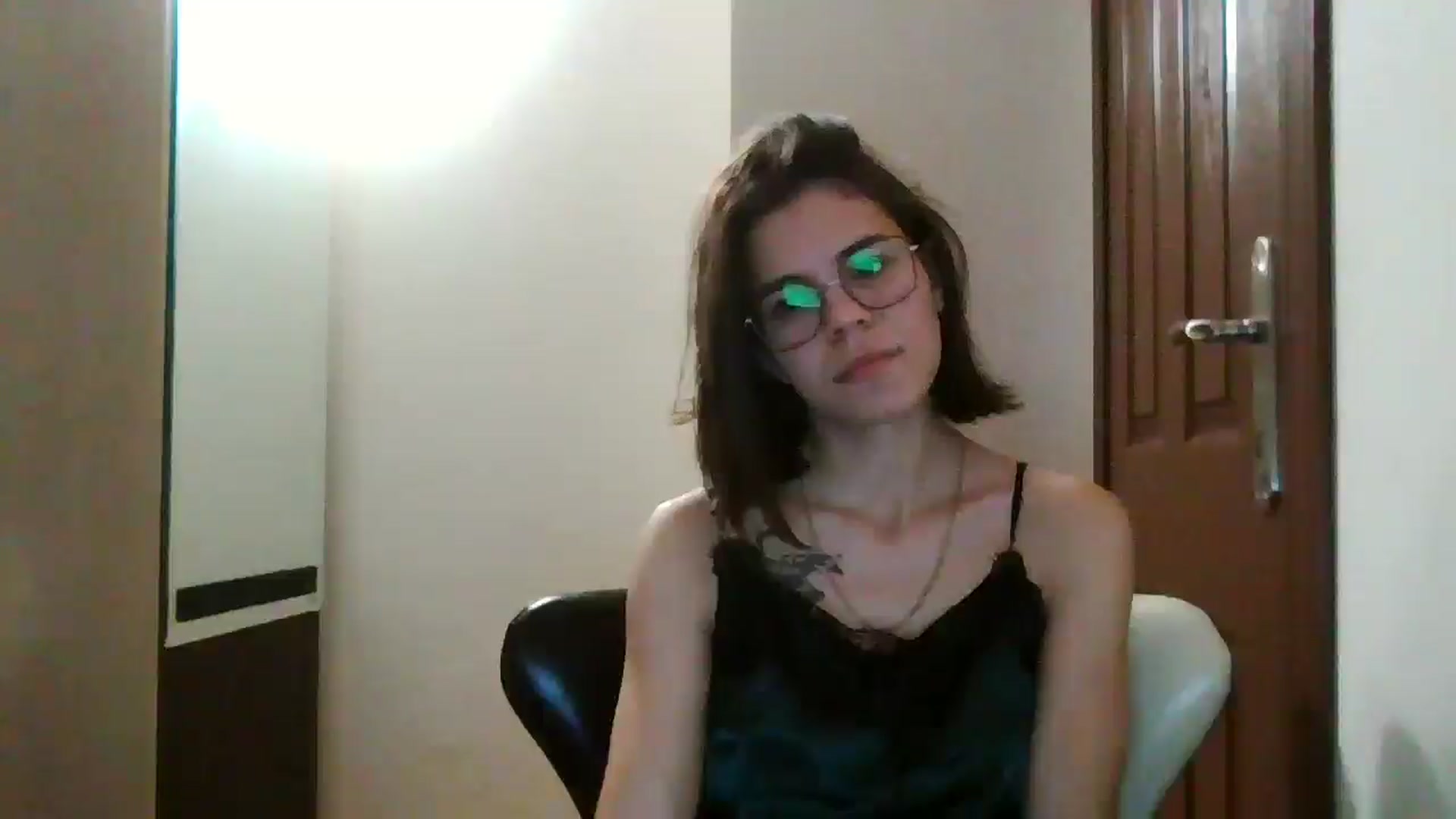 Gallery image thumbnail from EmilyWills's myfreecams stream on, 12/21/2025, 24:36 image 19 of 20