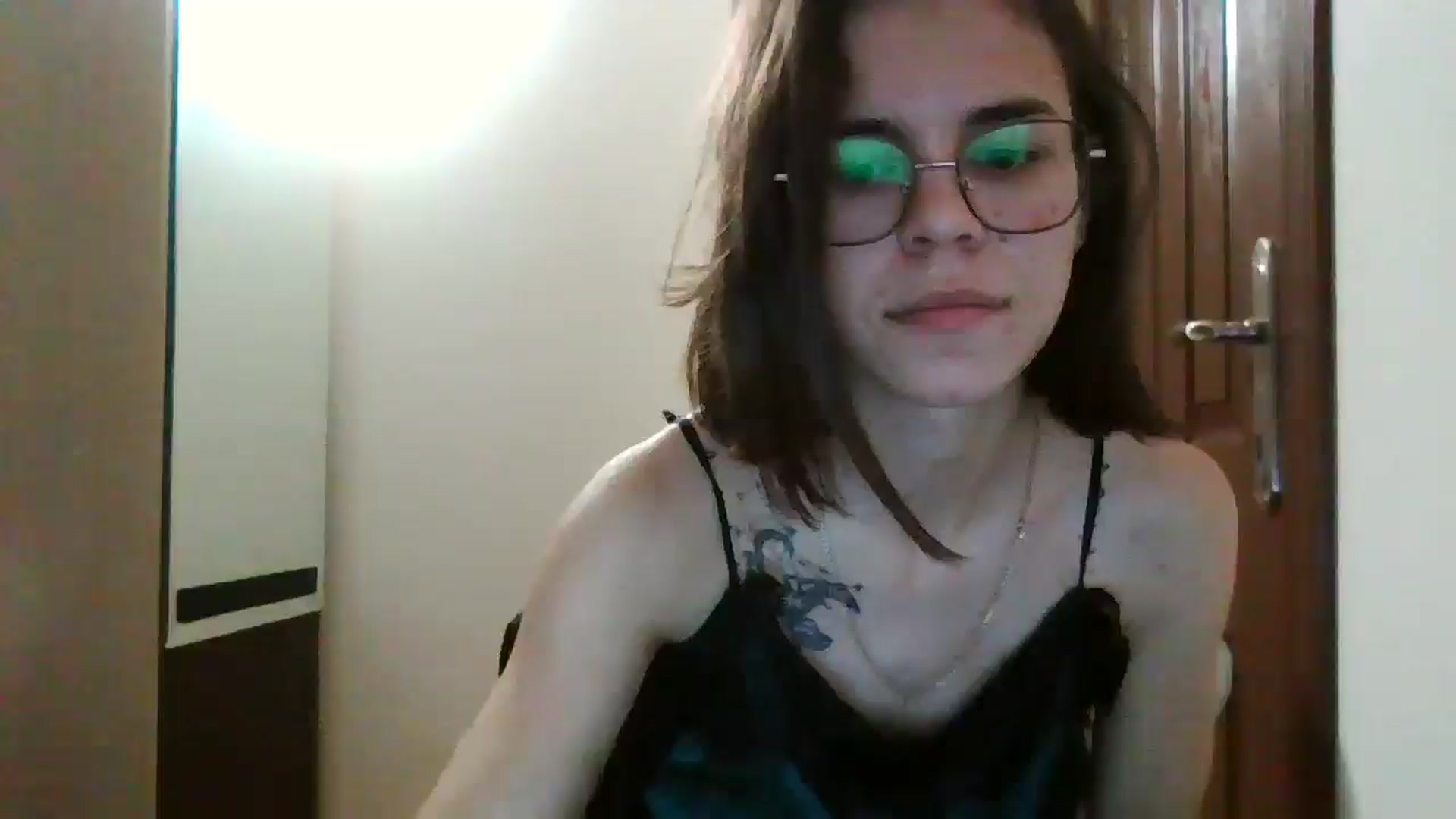 Gallery image thumbnail from EmilyWills's myfreecams stream on, 12/21/2025, 24:36 image 16 of 20