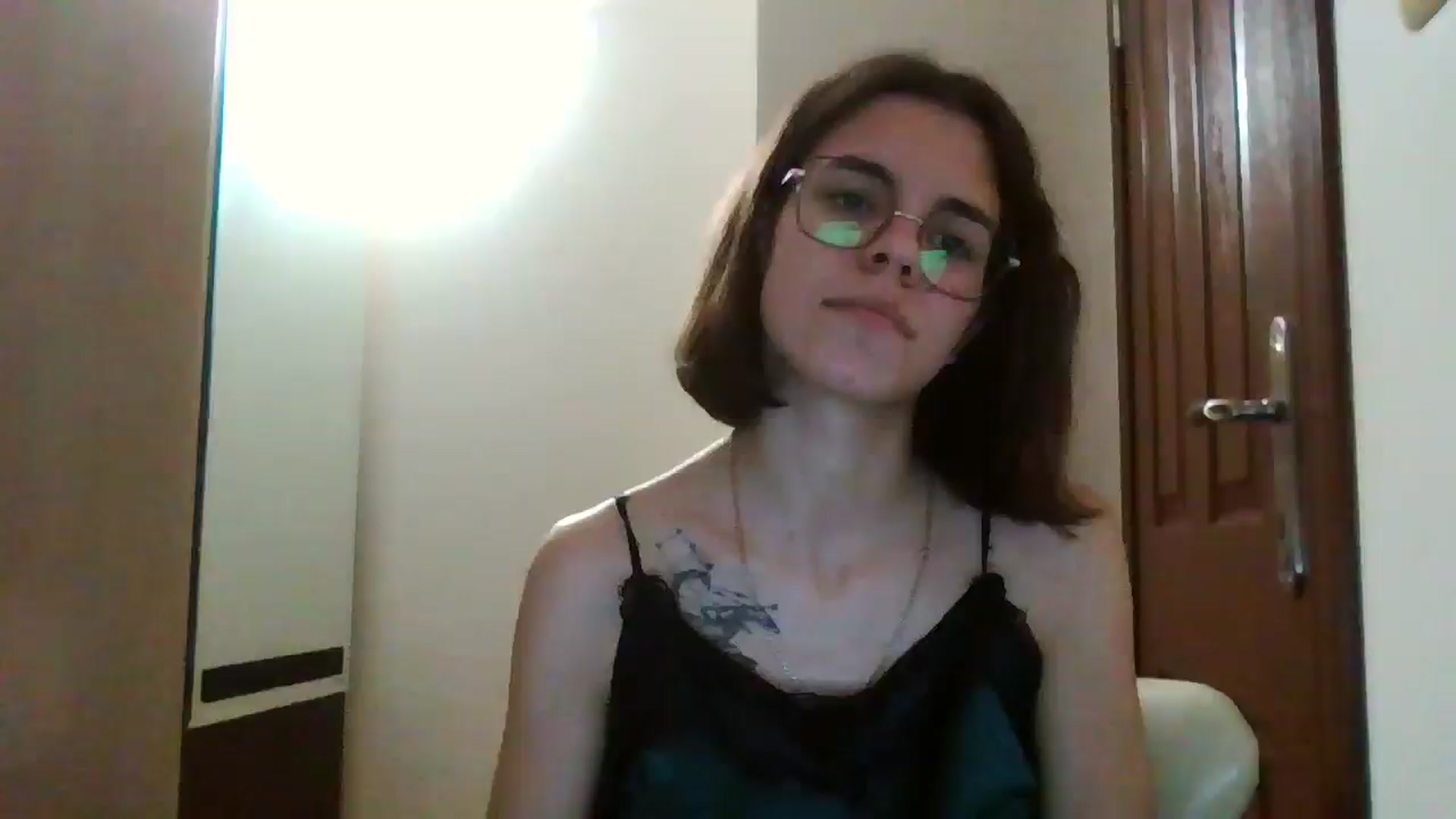 Gallery image thumbnail from EmilyWills's myfreecams stream on, 12/21/2025, 24:36 image 1 of 20