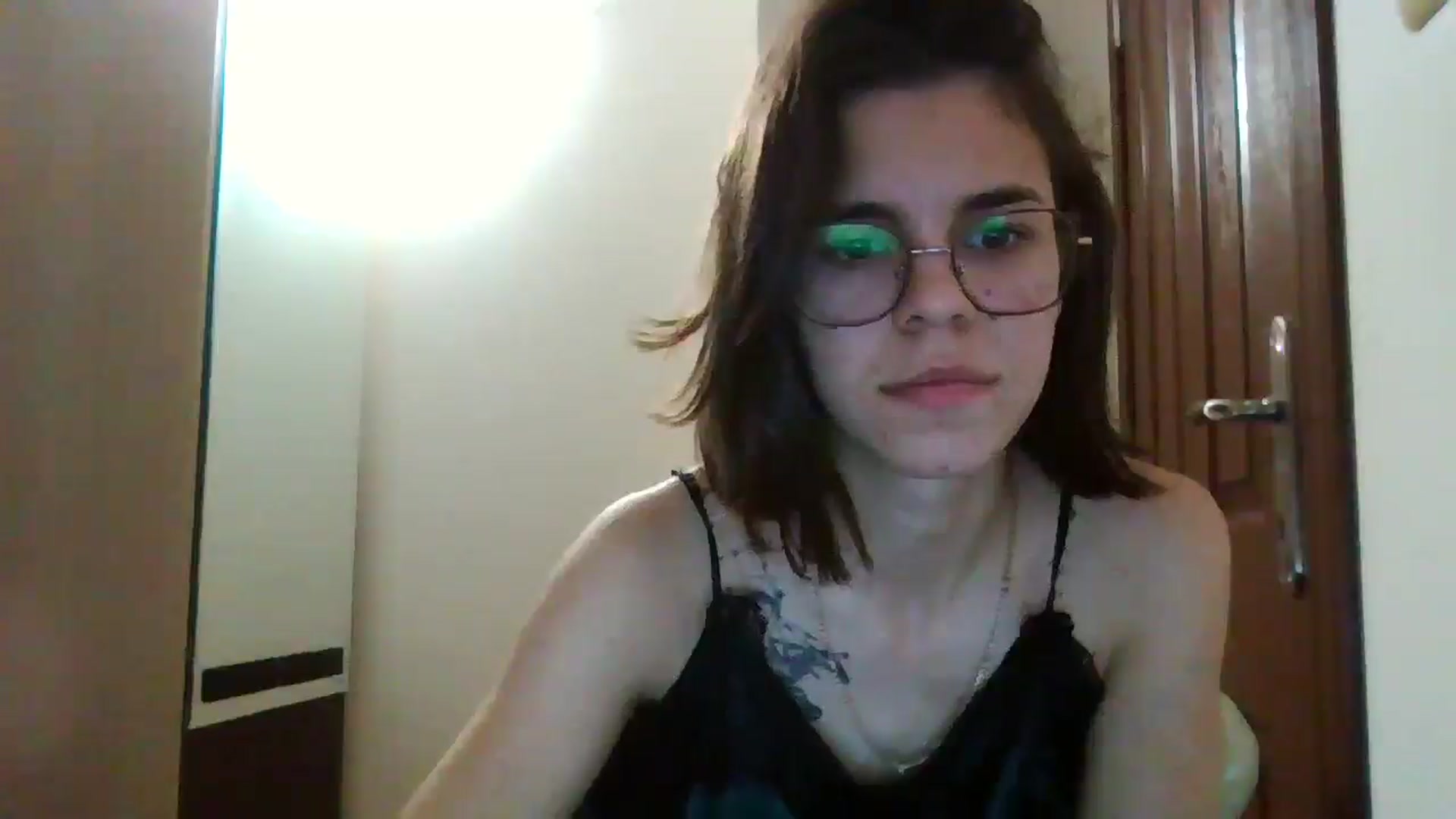 Gallery image thumbnail from EmilyWills's myfreecams stream on, 12/21/2025, 24:36 image 7 of 20