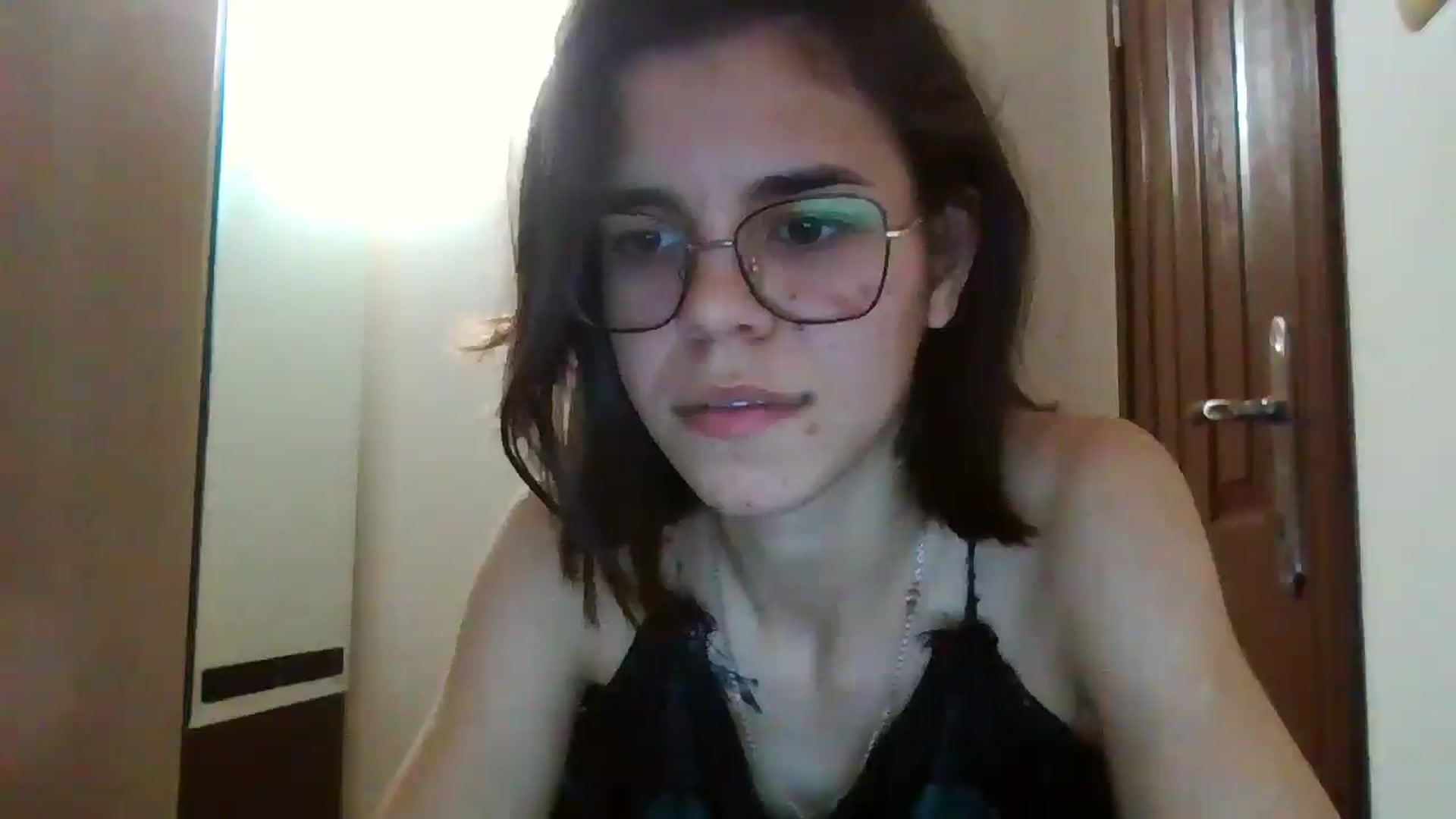 Gallery image thumbnail from EmilyWills's myfreecams stream on, 12/21/2025, 24:36 image 9 of 20