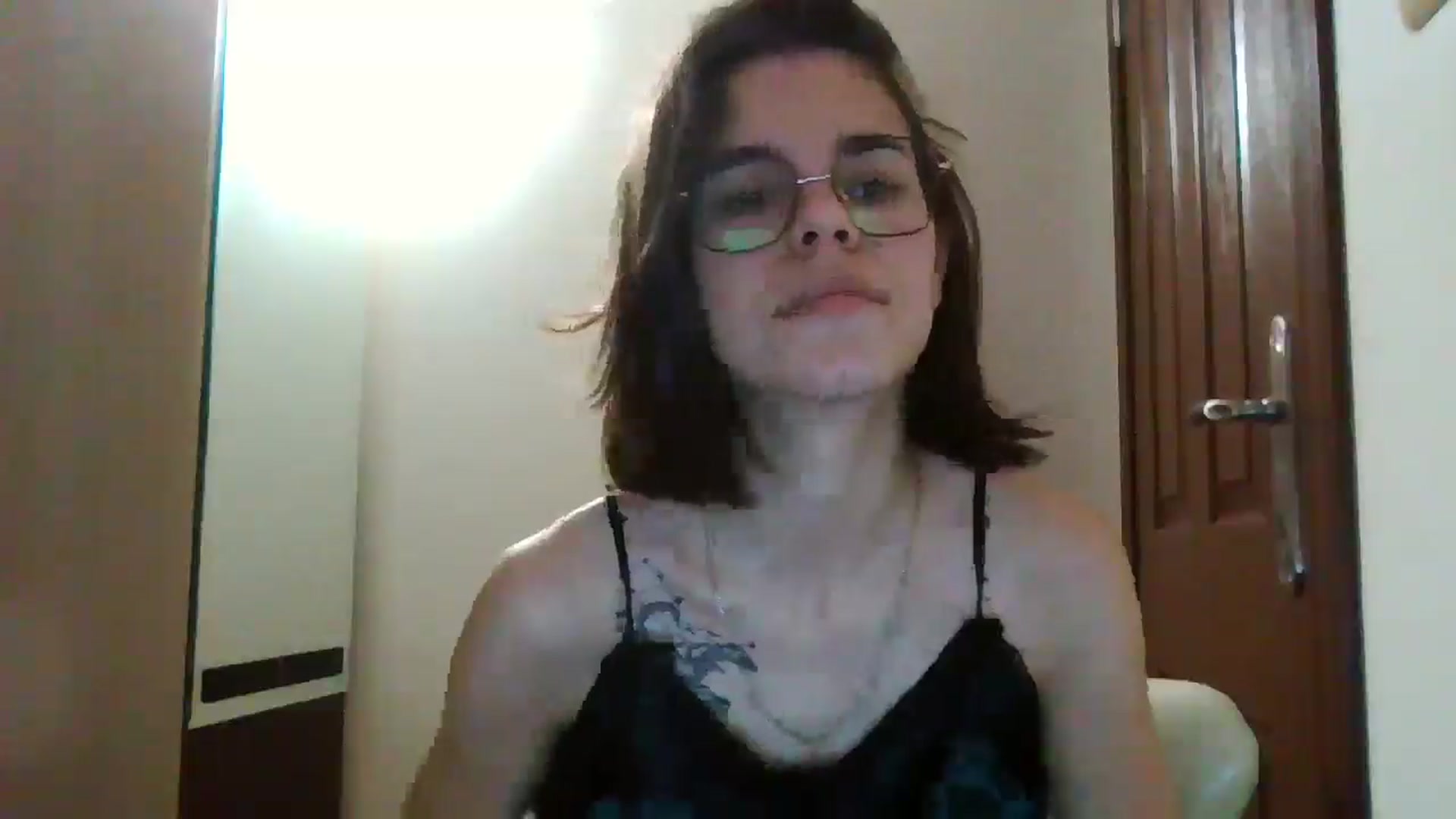 Gallery image thumbnail from EmilyWills's myfreecams stream on, 12/21/2025, 24:36 image 8 of 20