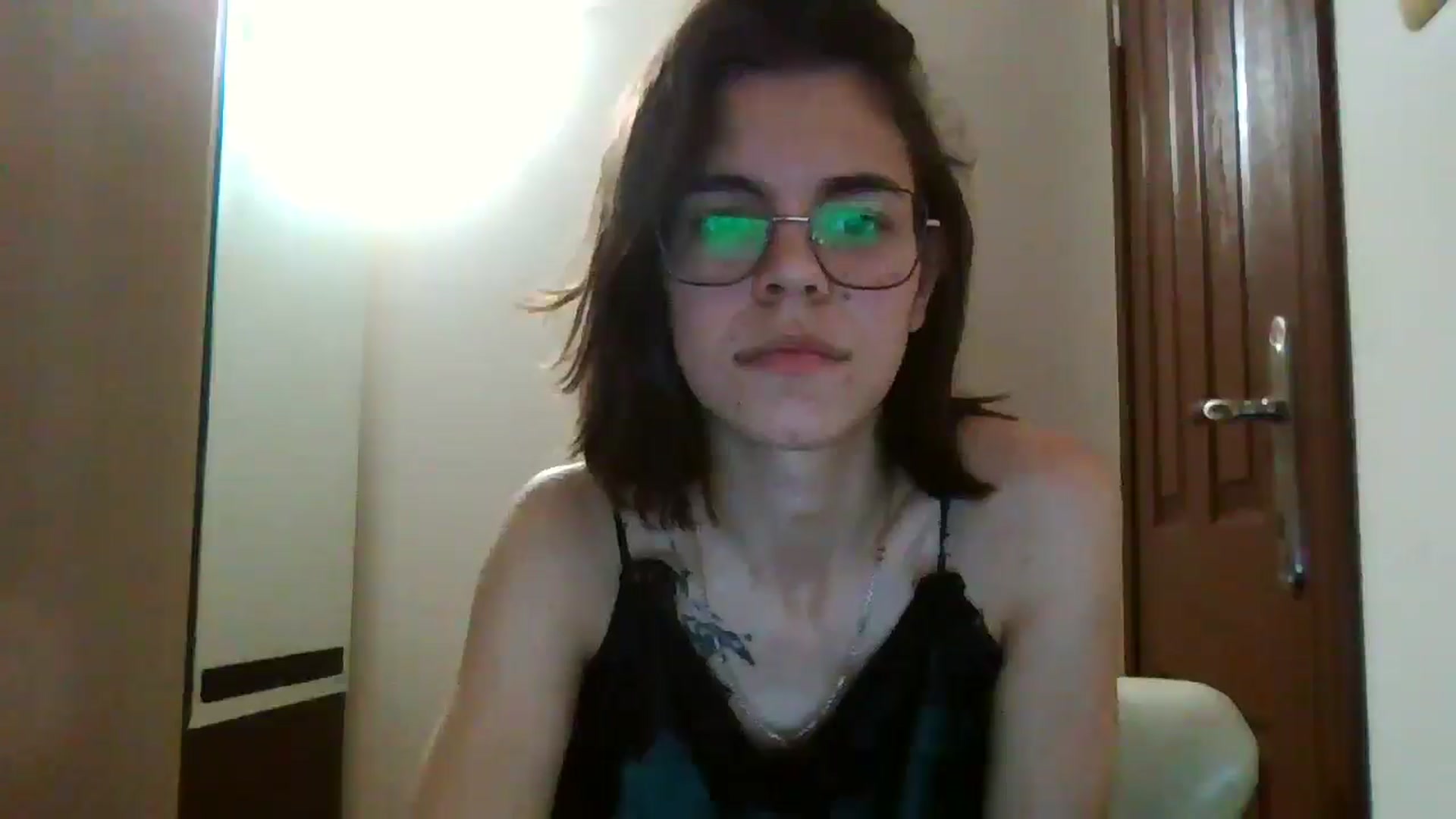 Gallery image thumbnail from EmilyWills's myfreecams stream on, 12/21/2025, 24:36 image 3 of 20