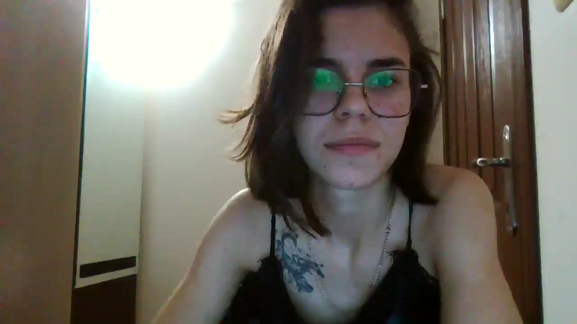 Gallery image thumbnail from EmilyWills's myfreecams stream on, 12/21/2025, 24:36 image 12 of 20