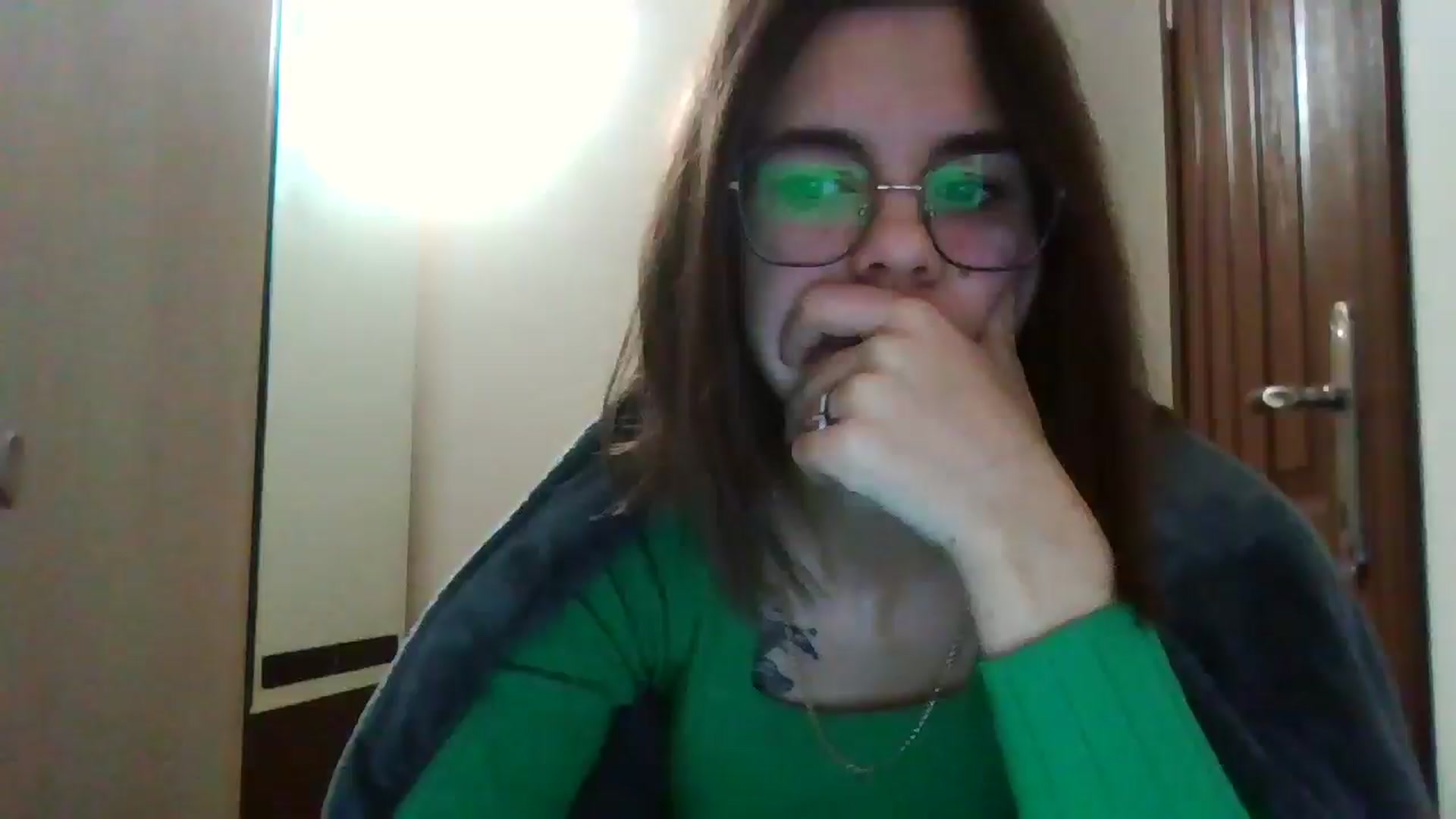 Gallery image thumbnail from EmilyWills's myfreecams stream on, 12/22/2025, 07:25 image 1 of 20