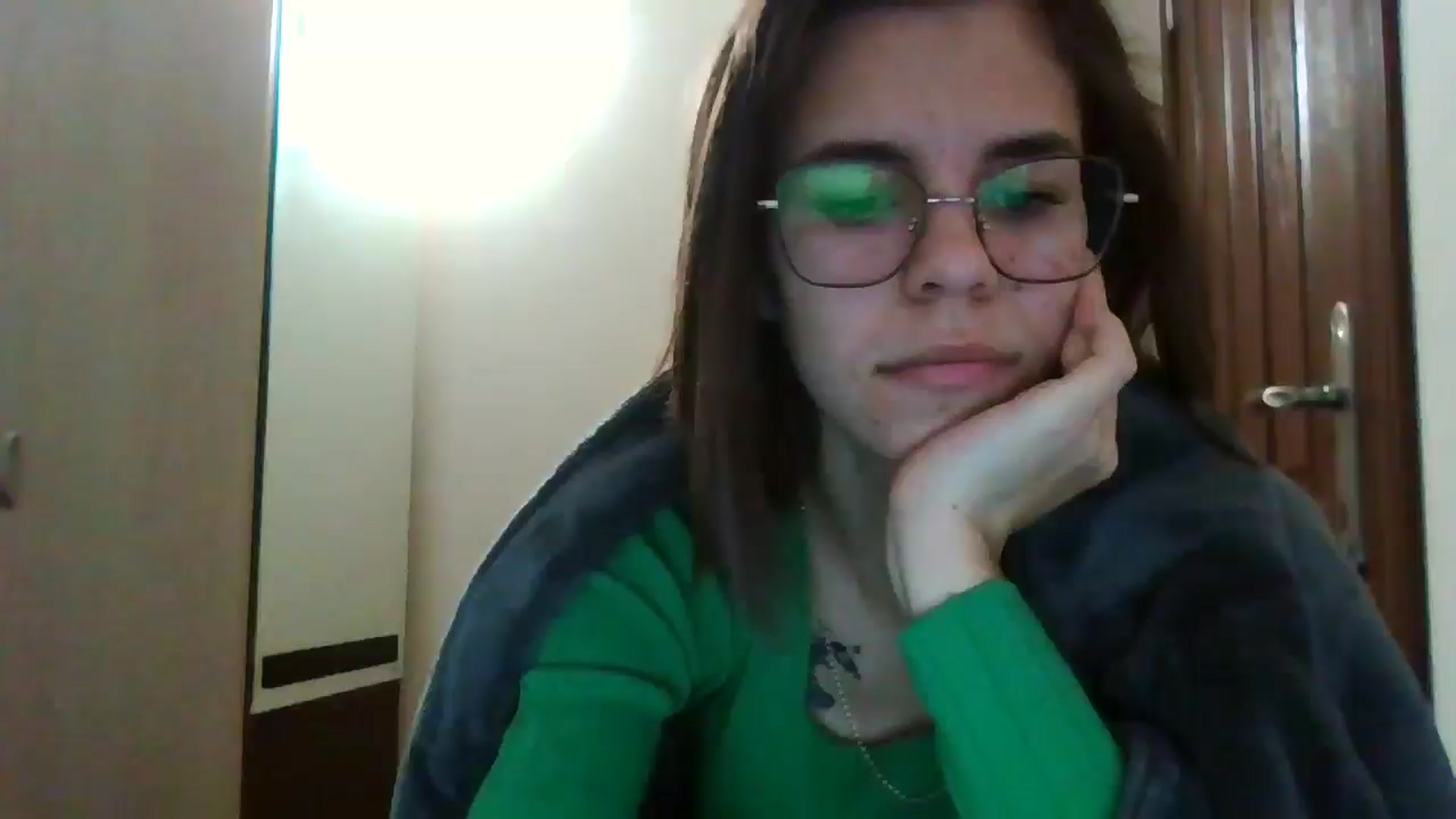 Gallery image thumbnail from EmilyWills's myfreecams stream on, 12/22/2025, 07:25 image 4 of 20