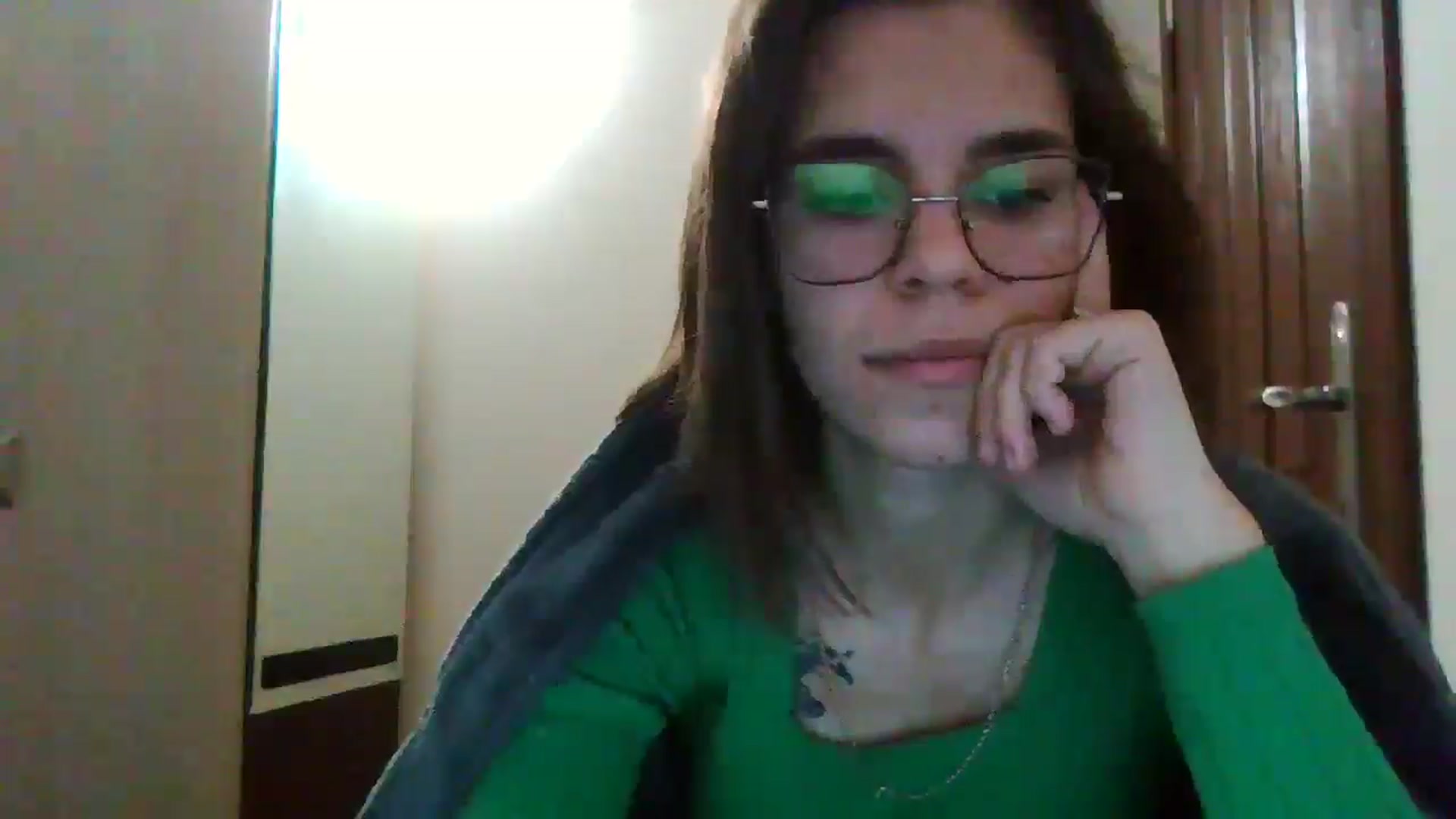 Gallery image thumbnail from EmilyWills's myfreecams stream on, 12/22/2025, 07:25 image 15 of 20