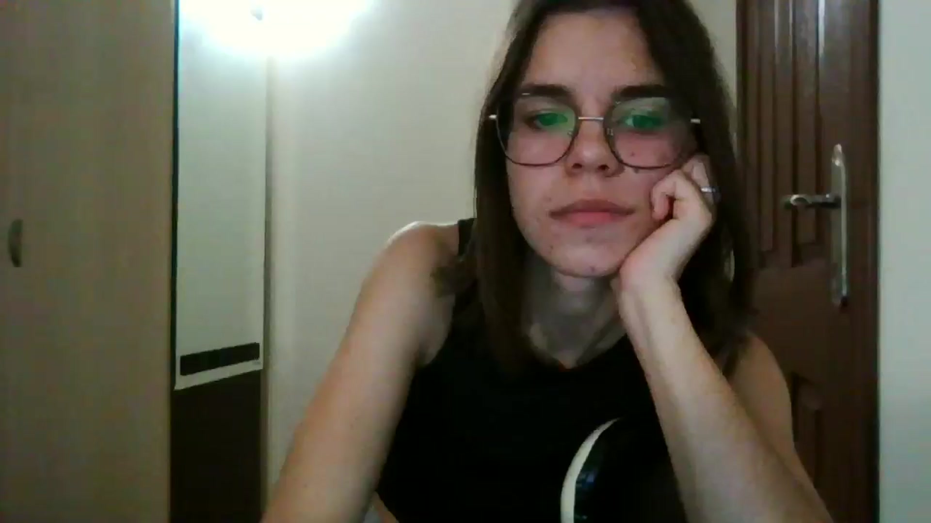 Gallery image thumbnail from EmilyWills's myfreecams stream on, 12/22/2025, 22:05 image 11 of 20