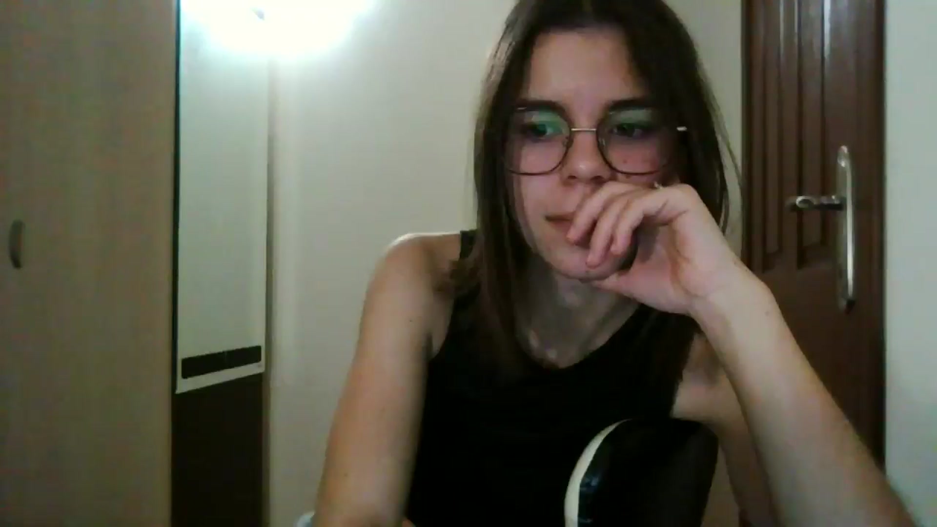 Gallery image thumbnail from EmilyWills's myfreecams stream on, 12/22/2025, 22:05 image 14 of 20