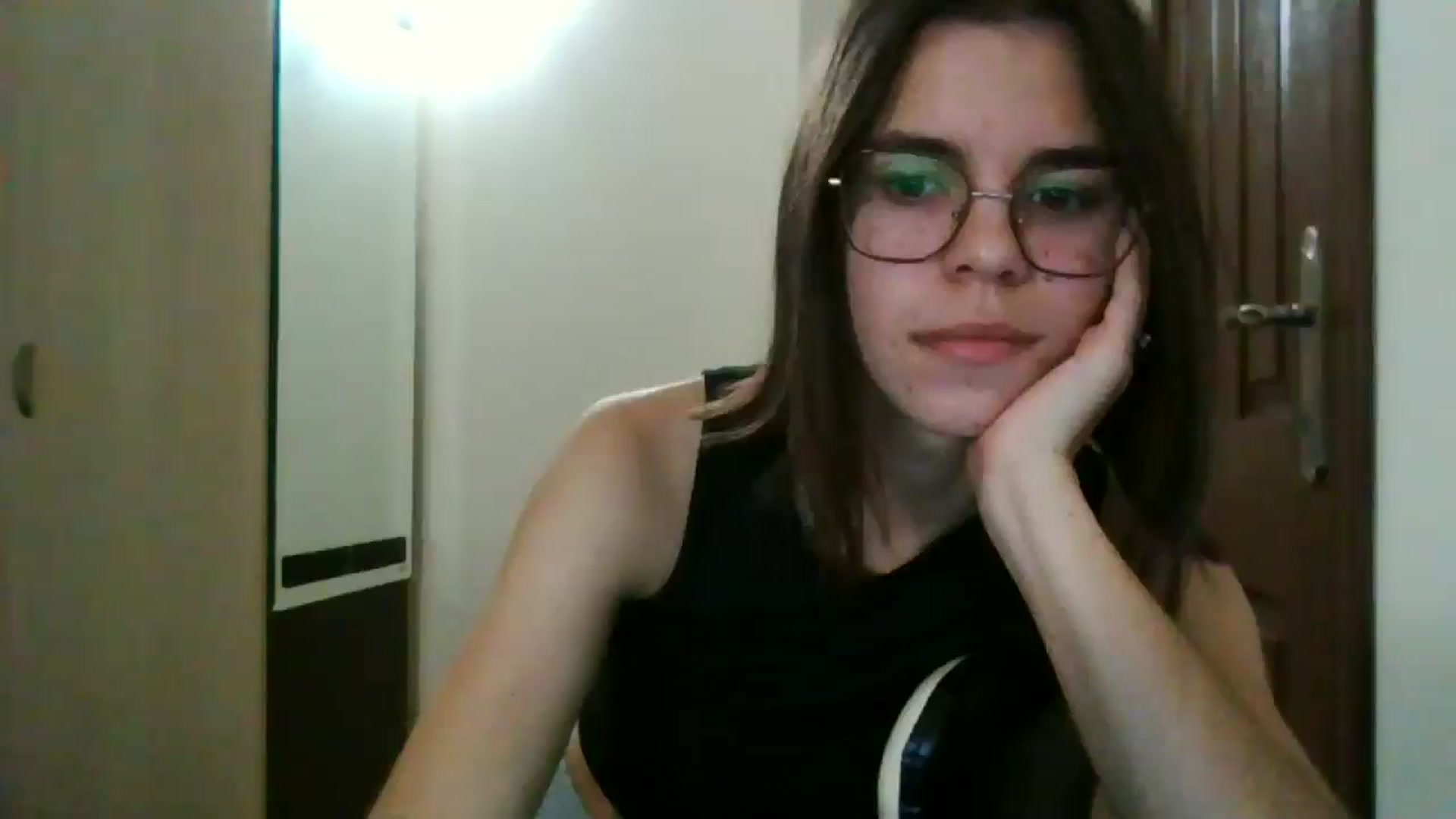 Gallery image thumbnail from EmilyWills's myfreecams stream on, 12/22/2025, 22:05 image 10 of 20