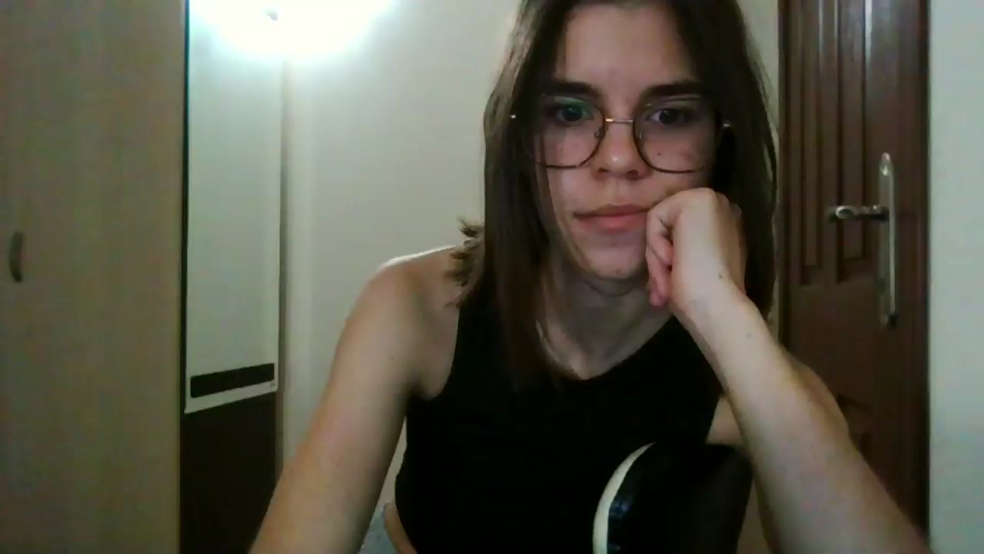 Gallery image thumbnail from EmilyWills's myfreecams stream on, 12/22/2025, 22:05 image 4 of 20