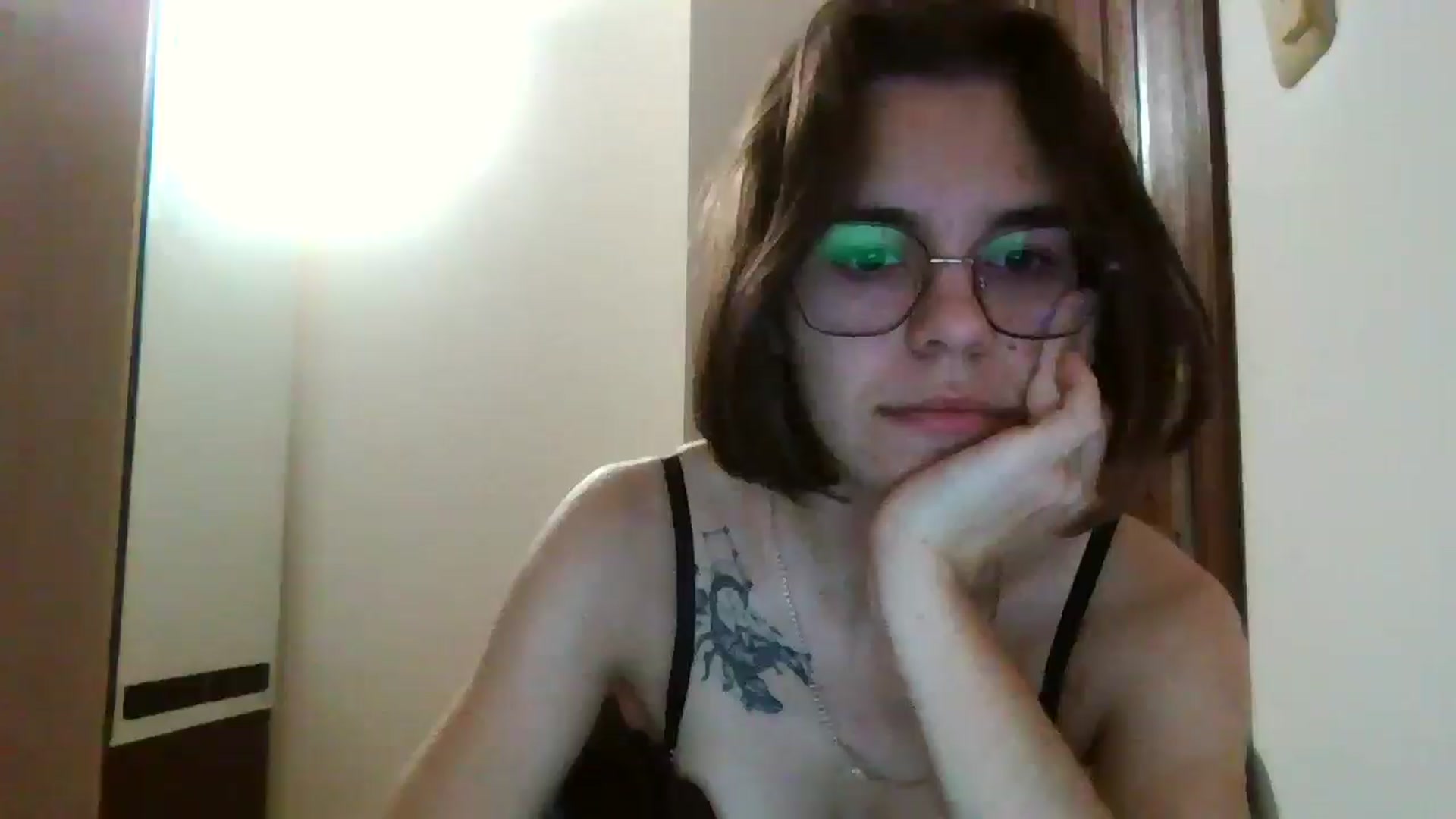 Gallery image thumbnail from EmilyWills's myfreecams stream on, 12/26/2025, 01:10 image 9 of 20