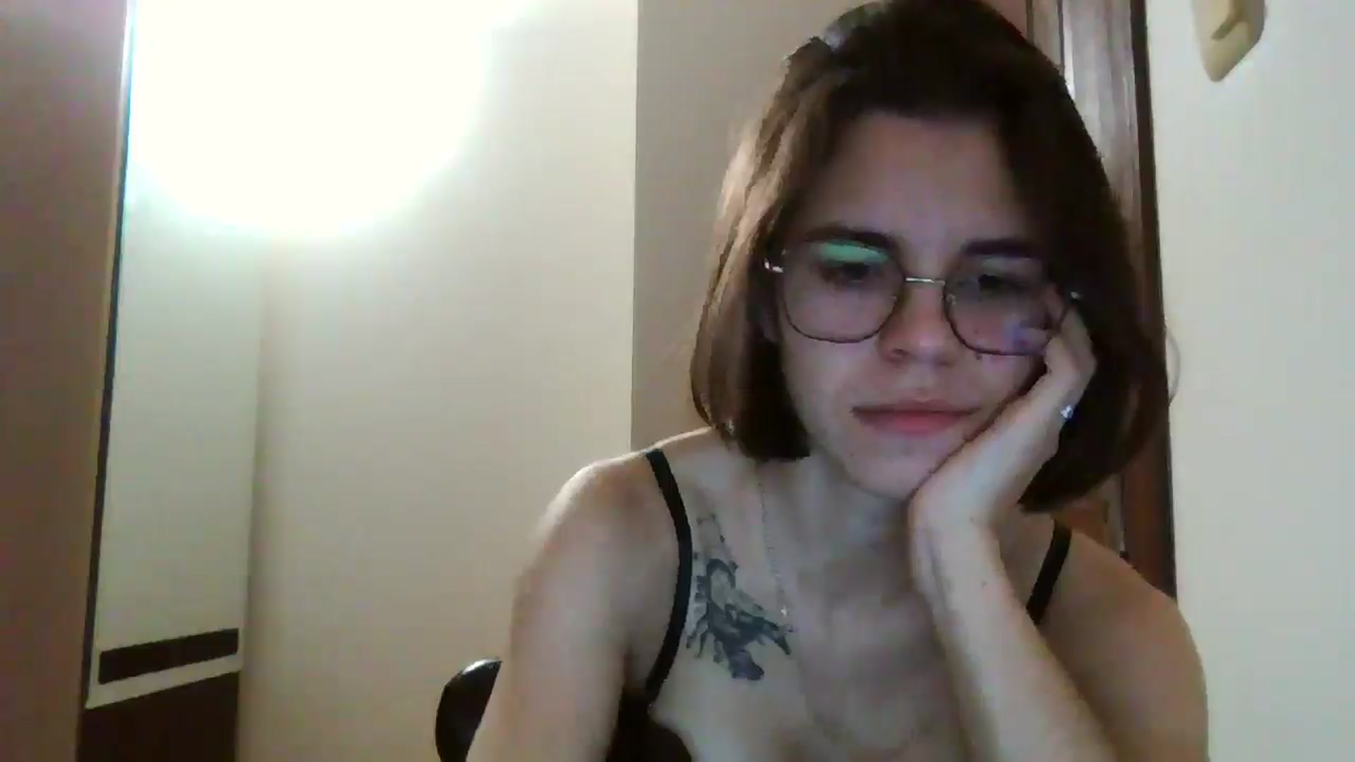 Gallery image thumbnail from EmilyWills's myfreecams stream on, 12/26/2025, 01:10 image 6 of 20