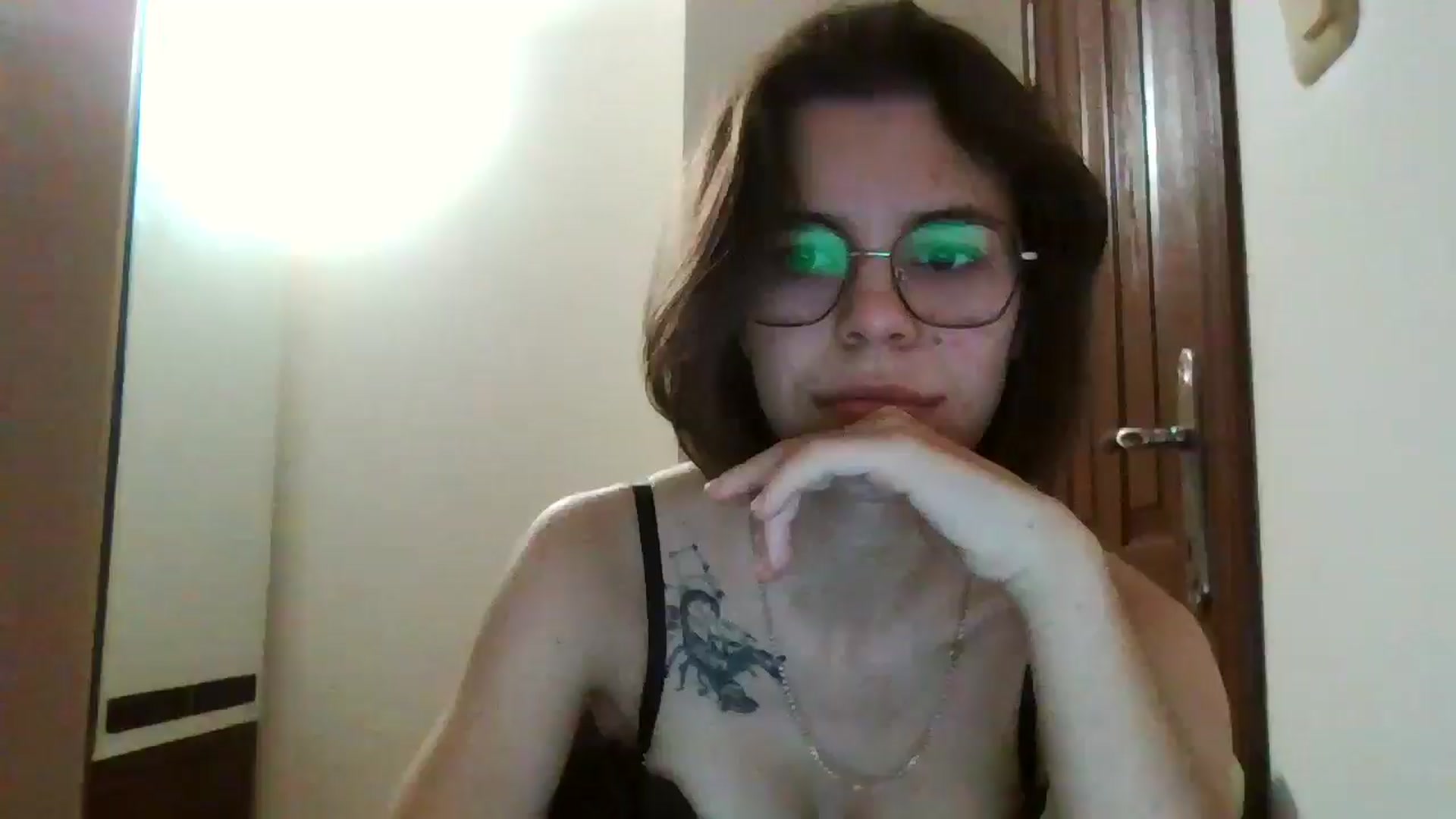 Gallery image thumbnail from EmilyWills's myfreecams stream on, 12/26/2025, 01:10 image 1 of 20