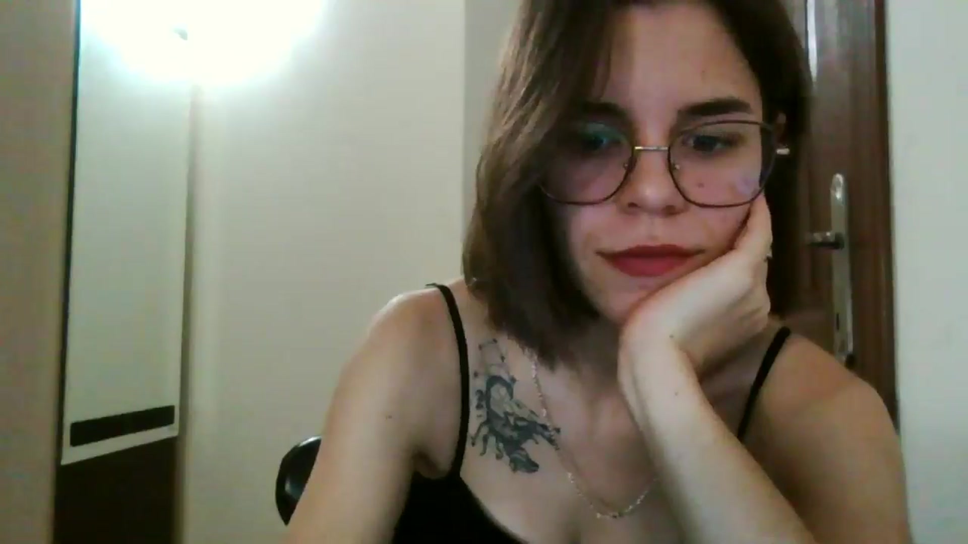 Gallery image thumbnail from EmilyWills's myfreecams stream on, 12/27/2025, 19:17 image 14 of 20