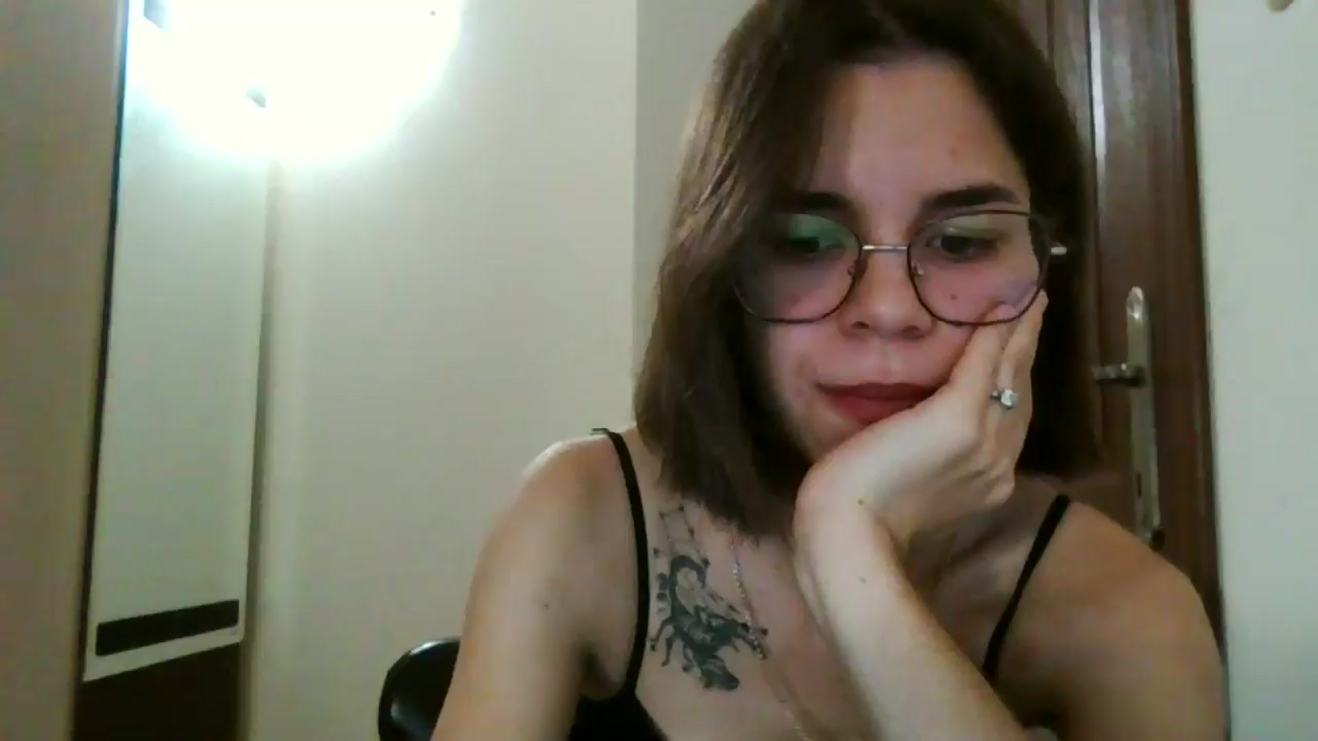 Gallery image thumbnail from EmilyWills's myfreecams stream on, 12/27/2025, 19:17 image 16 of 20