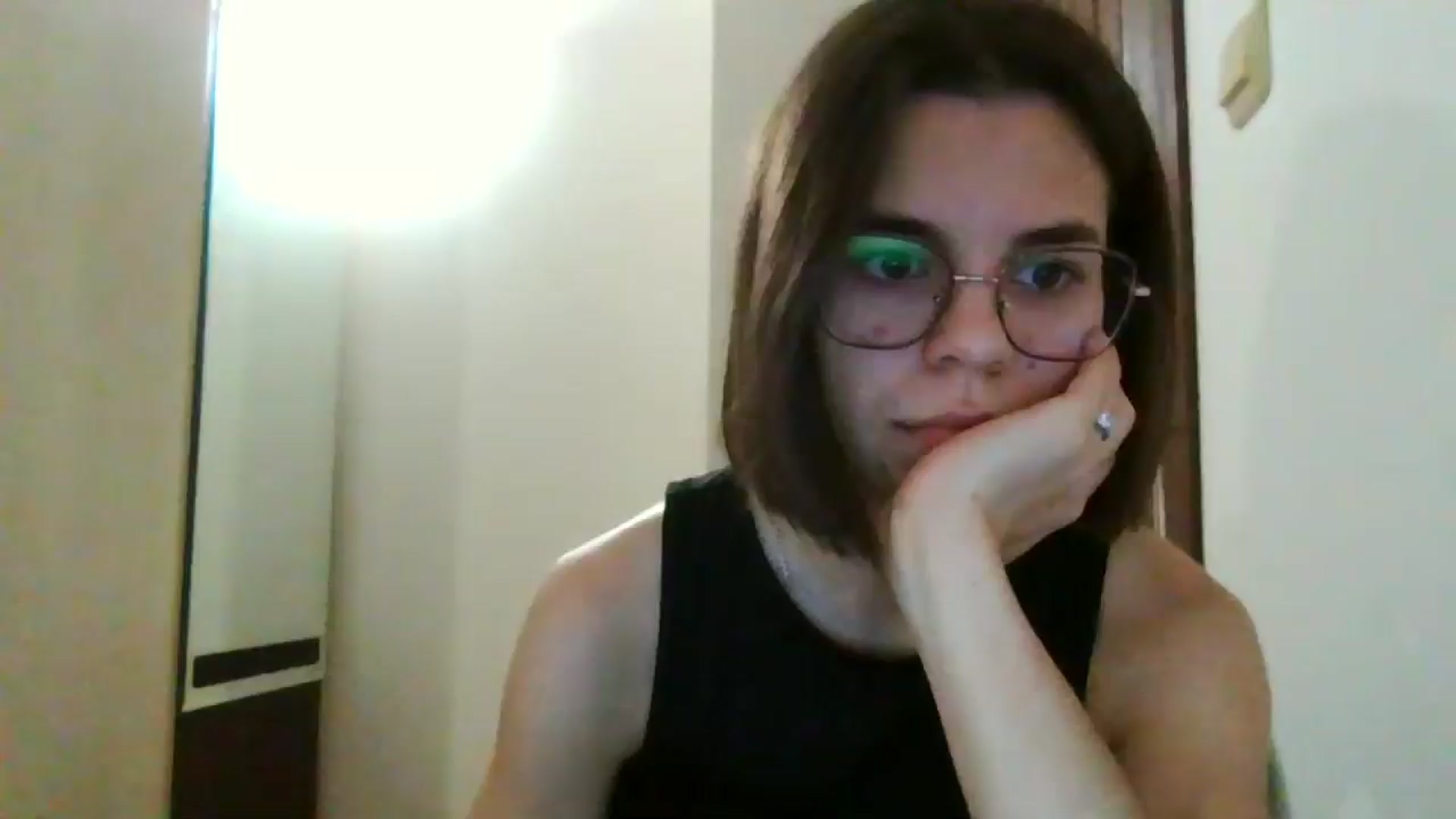 Gallery image thumbnail from EmilyWills's myfreecams stream on, 12/28/2025, 20:39 image 10 of 20