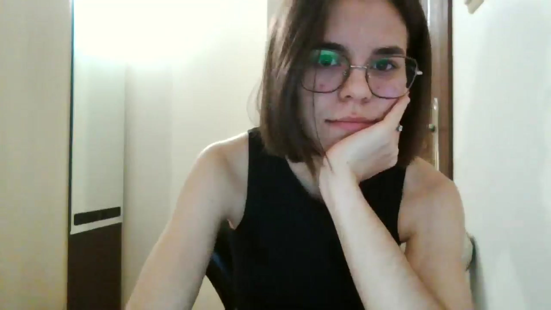 Gallery image thumbnail from EmilyWills's myfreecams stream on, 12/28/2025, 20:39 image 16 of 20