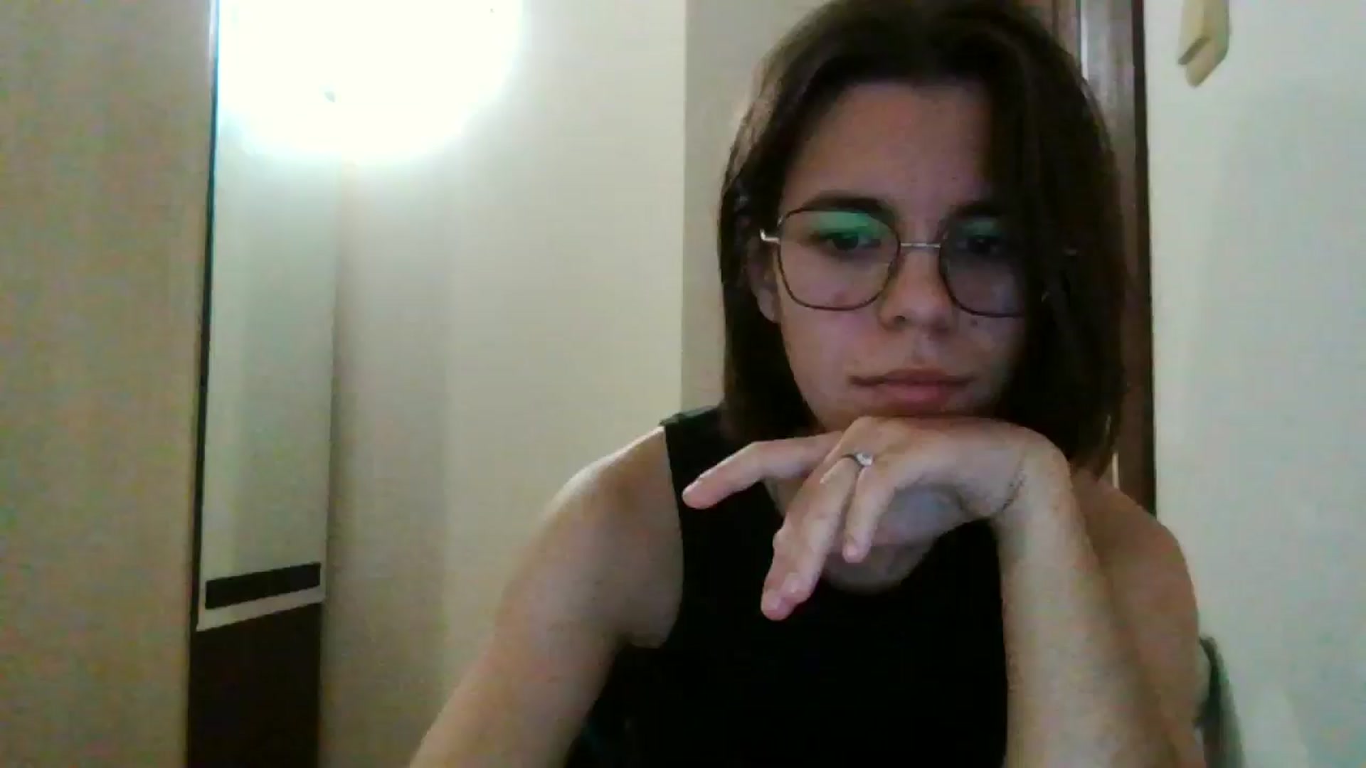 Gallery image thumbnail from EmilyWills's myfreecams stream on, 12/28/2025, 21:12 image 9 of 20