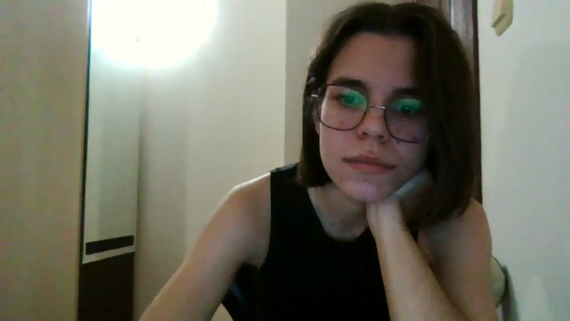 Gallery image thumbnail from EmilyWills's myfreecams stream on, 12/28/2025, 21:12 image 7 of 20