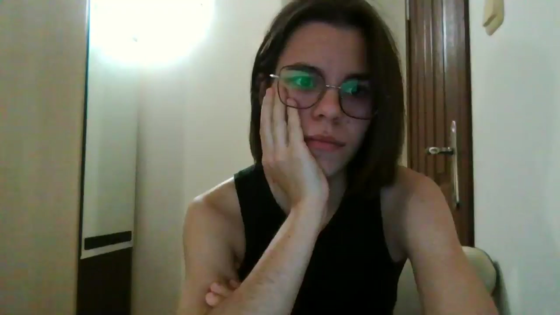 Gallery image thumbnail from EmilyWills's myfreecams stream on, 12/28/2025, 21:12 image 2 of 20