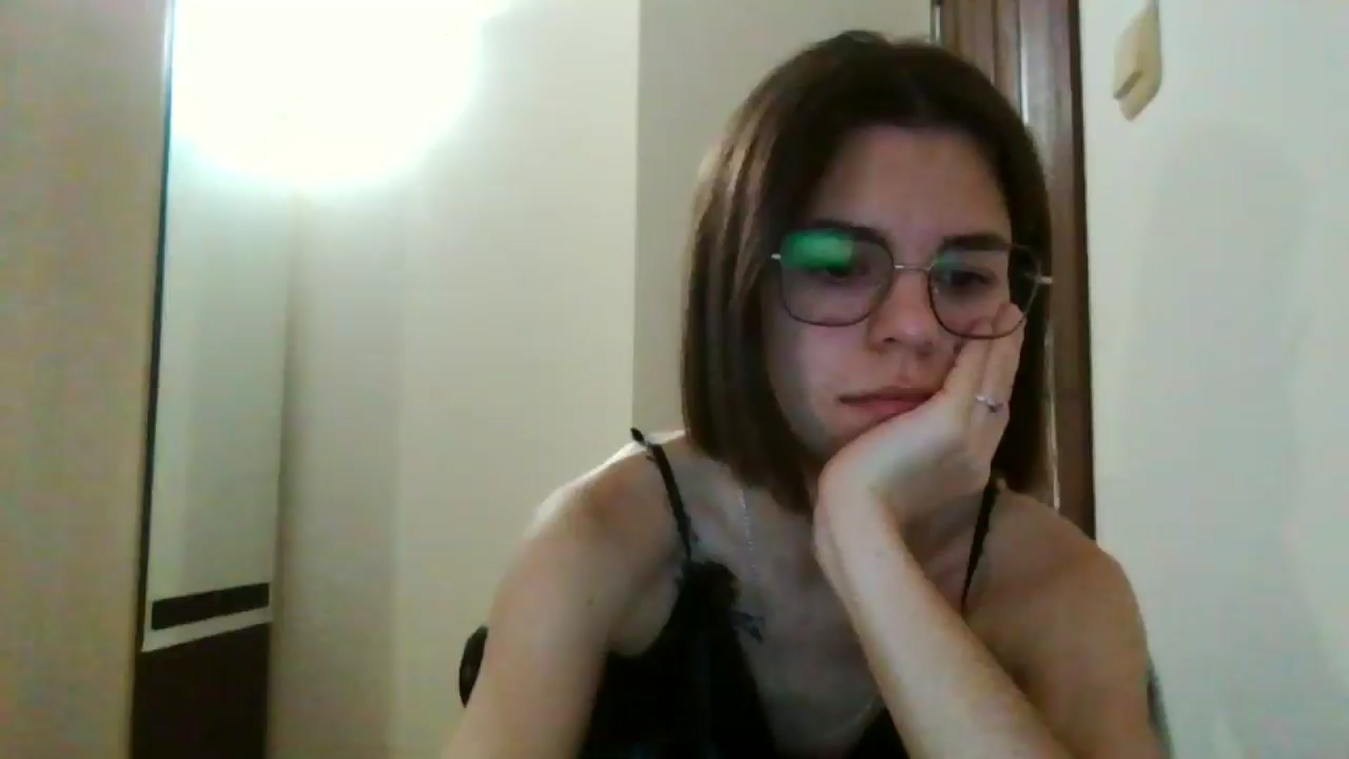 Gallery image thumbnail from EmilyWills's myfreecams stream on, 12/28/2025, 23:17 image 14 of 20