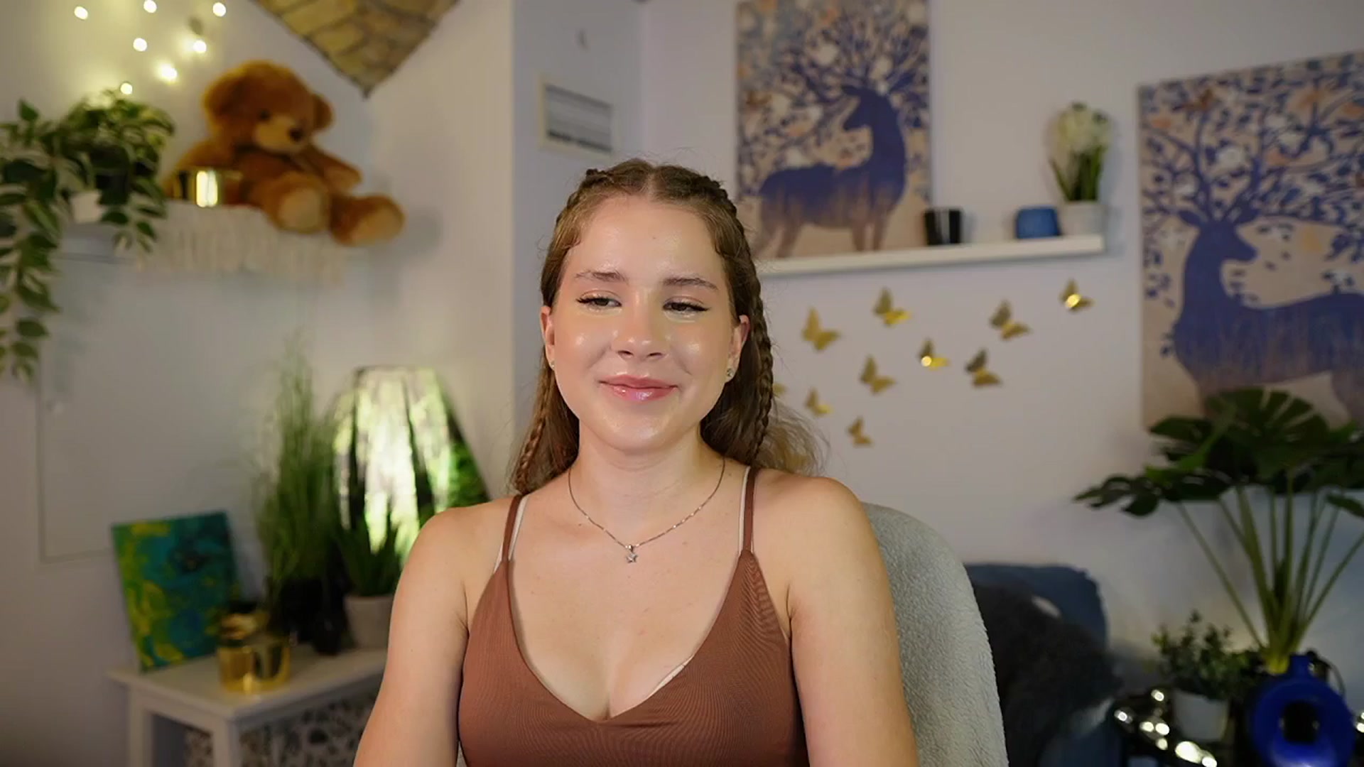 Gallery image thumbnail from Emily_Blake's myfreecams stream on, 07/03/2025, 13:03 image 17 of 20