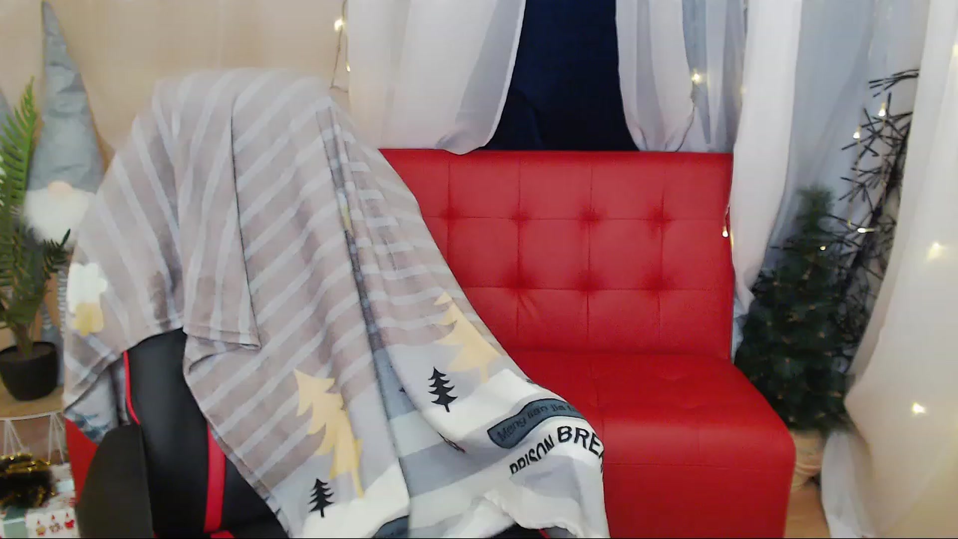 Gallery image thumbnail from Emily_Dream4U's myfreecams stream on, 01/06/2023, 12:17 image 5 of 20