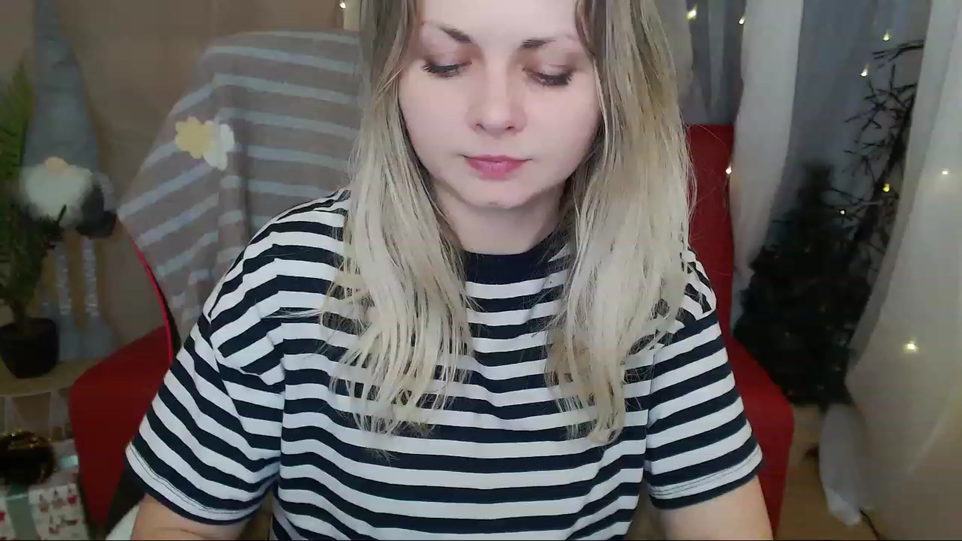 Gallery image thumbnail from Emily_Dream4U's myfreecams stream on, 01/06/2023, 12:40 image 9 of 20