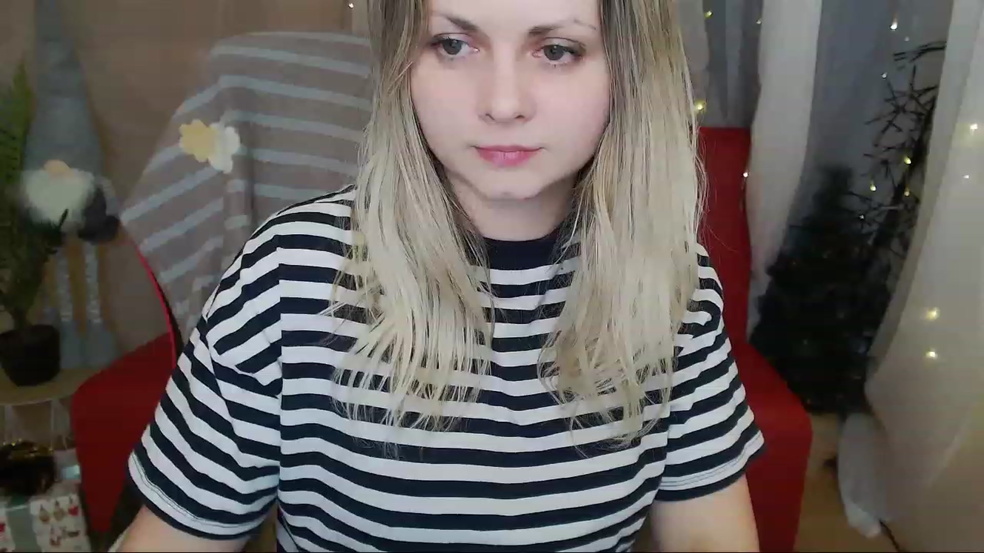 Gallery image thumbnail from Emily_Dream4U's myfreecams stream on, 01/06/2023, 12:40 image 12 of 20