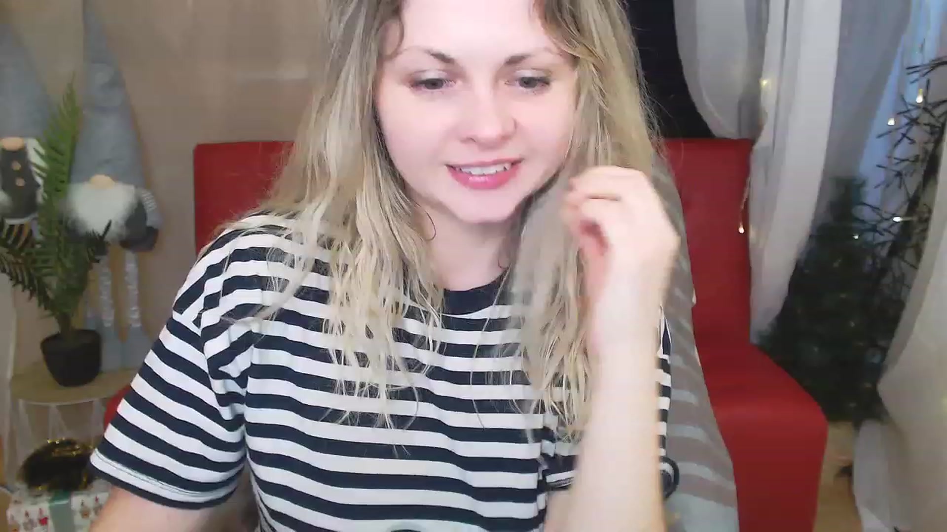 Gallery image thumbnail from Emily_Dream4U's myfreecams stream on, 01/07/2023, 12:42 image 4 of 20