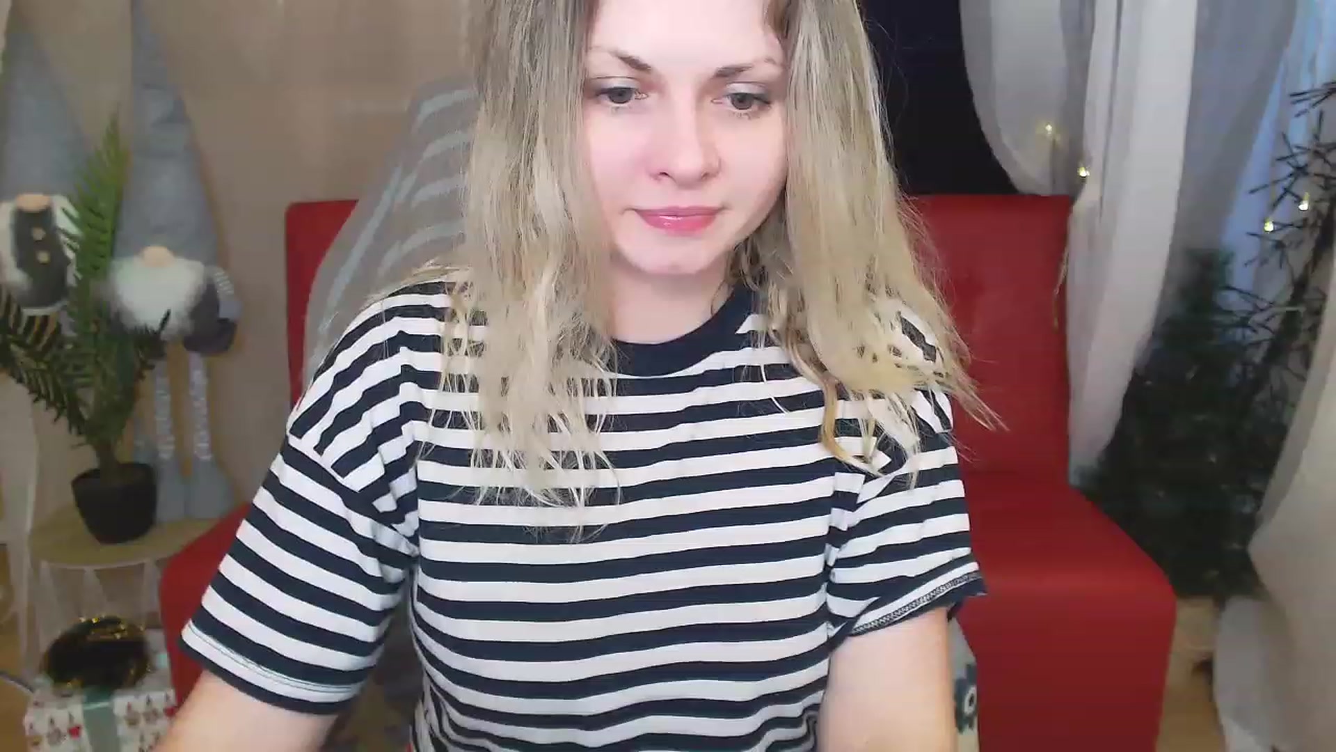 Gallery image thumbnail from Emily_Dream4U's myfreecams stream on, 01/07/2023, 12:42 image 2 of 20