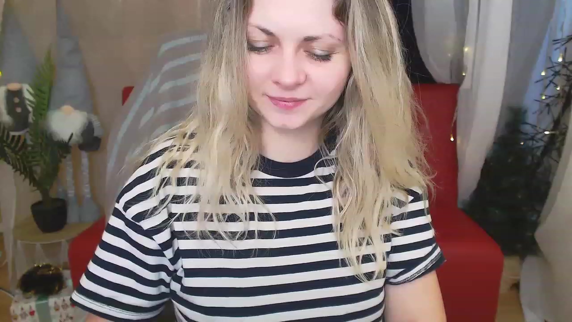 Gallery image thumbnail from Emily_Dream4U's myfreecams stream on, 01/07/2023, 12:42 image 1 of 20