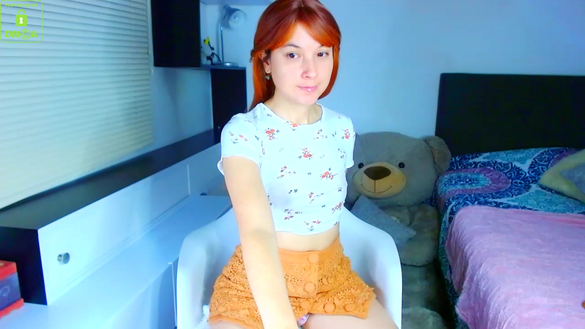 Gallery image thumbnail from Emily_Griff_'s myfreecams stream on, 11/17/2022, 05:32 image 10 of 20
