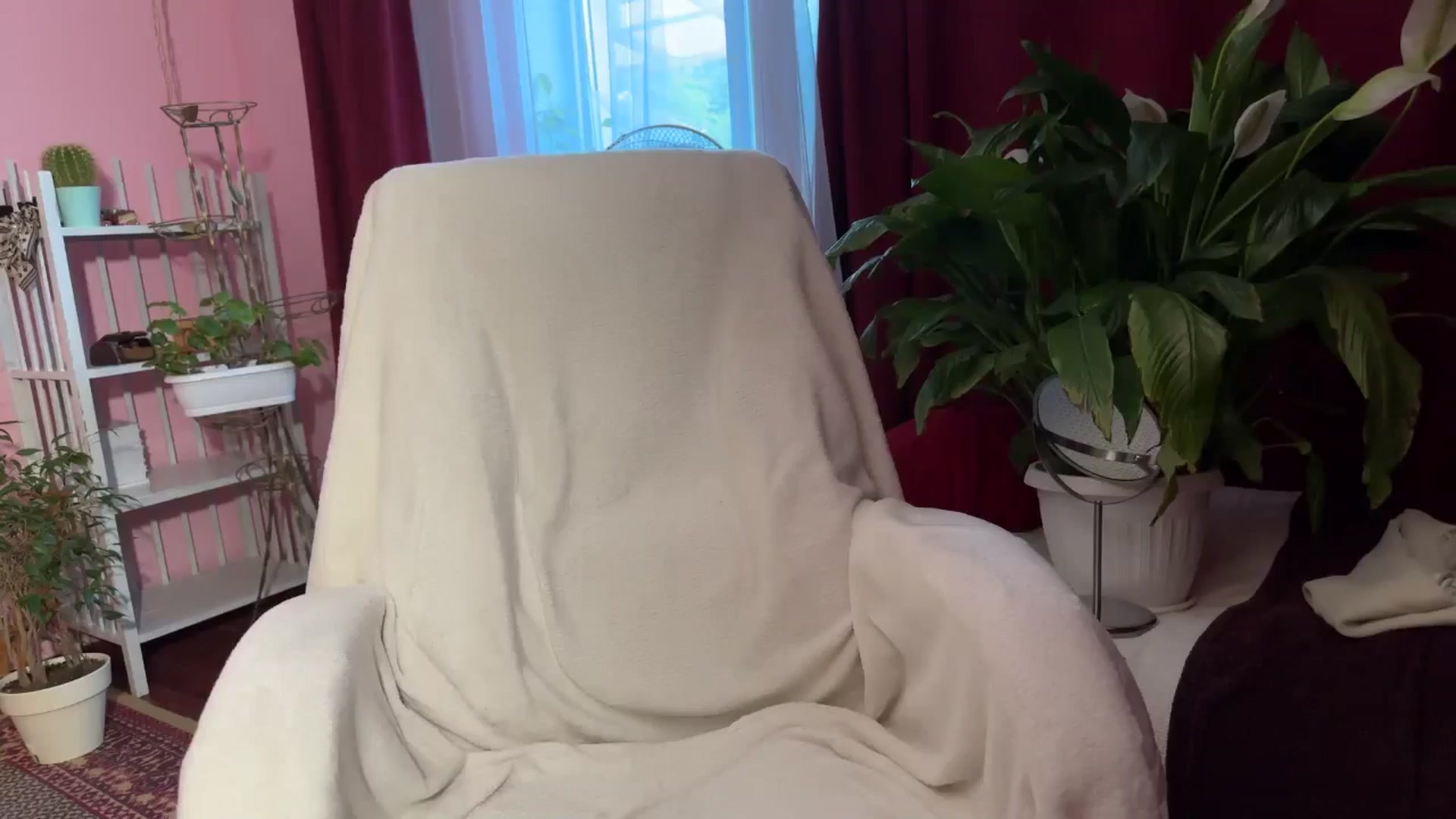 Gallery image thumbnail from Emily_Me's myfreecams stream on, 07/13/2024, 18:48 image 1 of 20