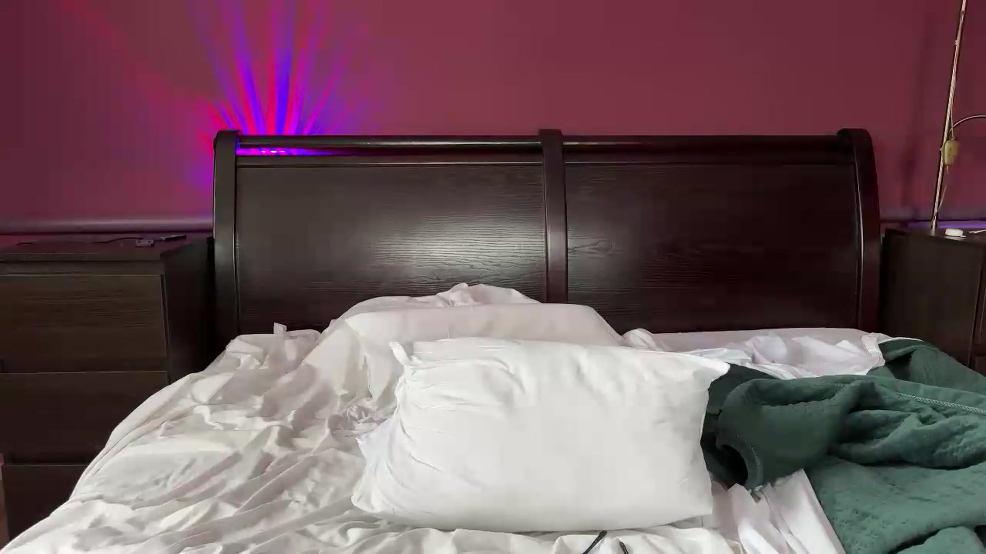 Gallery image thumbnail from Emily_Me's myfreecams stream on, 05/27/2026, 15:36 image 14 of 20