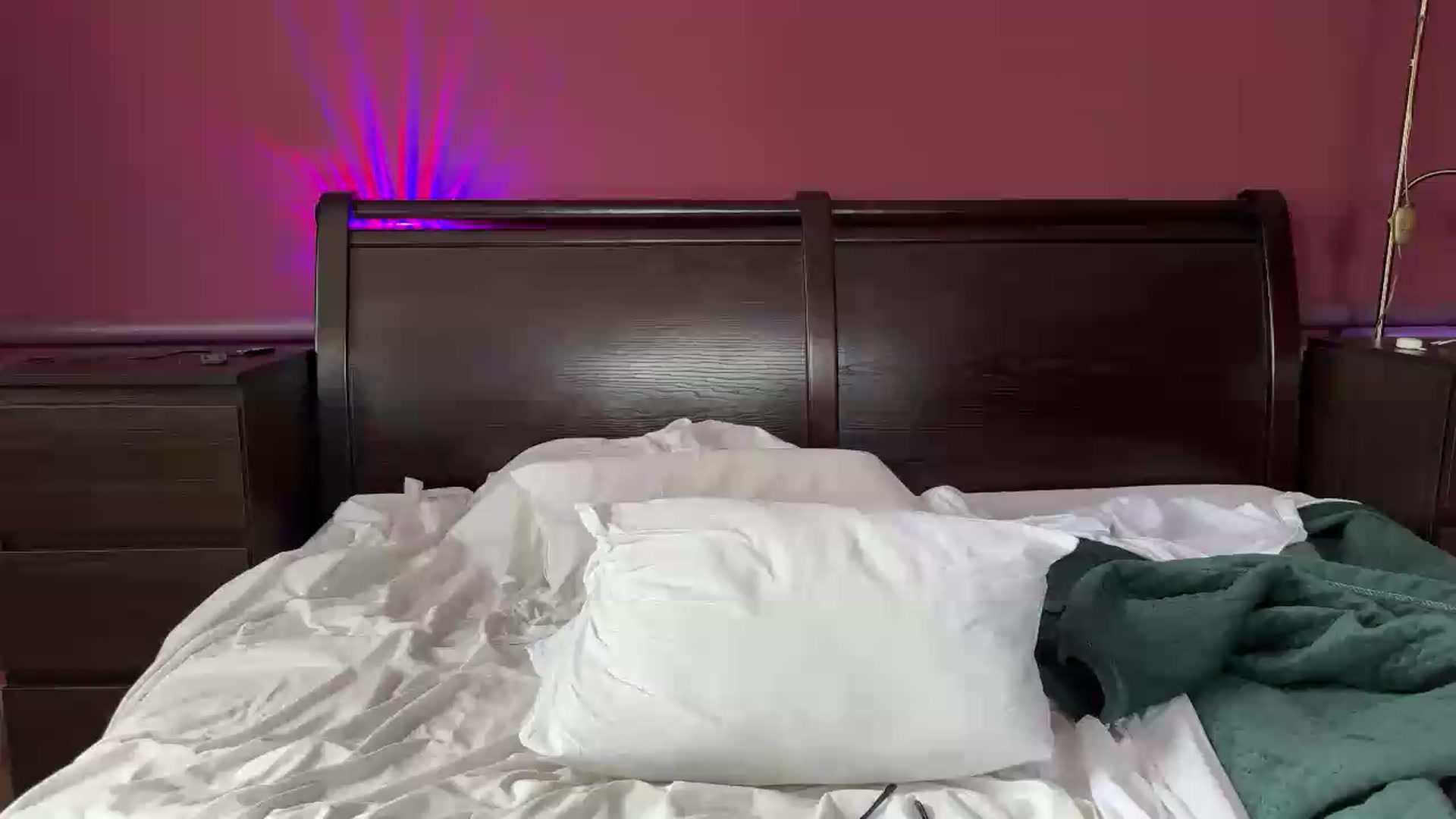 Gallery image thumbnail from Emily_Me's myfreecams stream on, 05/27/2026, 15:36 image 15 of 20
