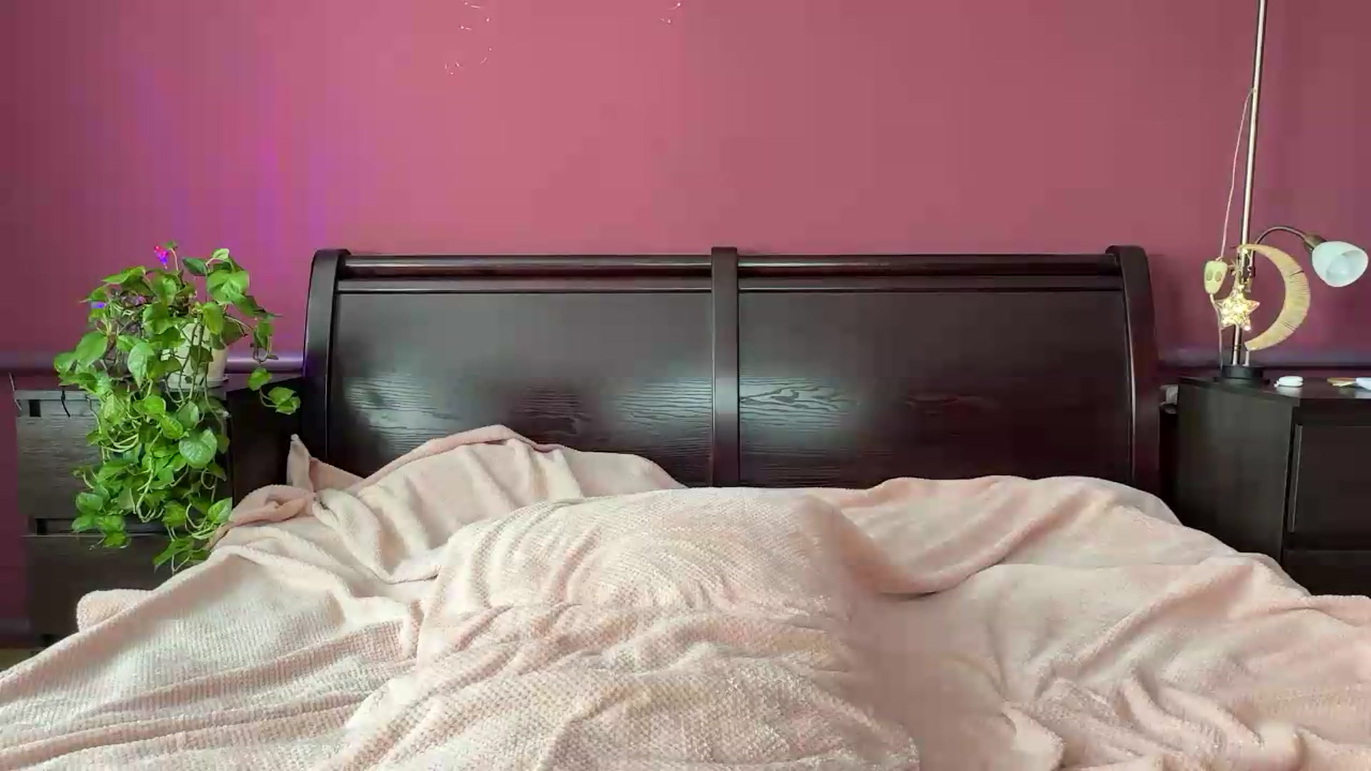 Gallery image thumbnail from Emily_Me's myfreecams stream on, 06/23/2026, 11:44 image 20 of 20
