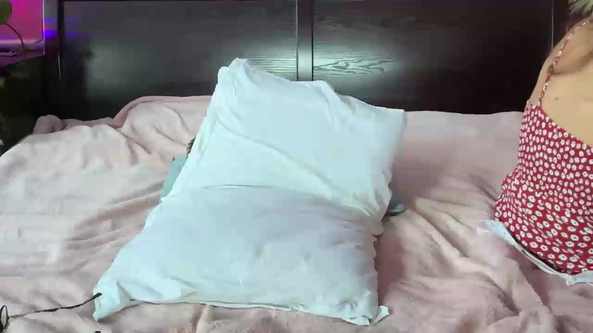 Gallery image thumbnail from Emily_Me's myfreecams stream on, 09/03/2026, 16:43 image 14 of 20