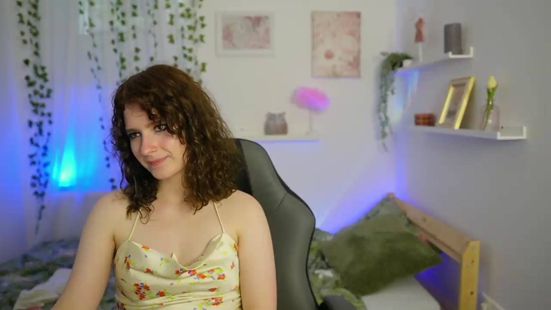 Gallery image thumbnail from Emily_Paris18's myfreecams stream on, 05/31/2026, 15:17 image 10 of 20