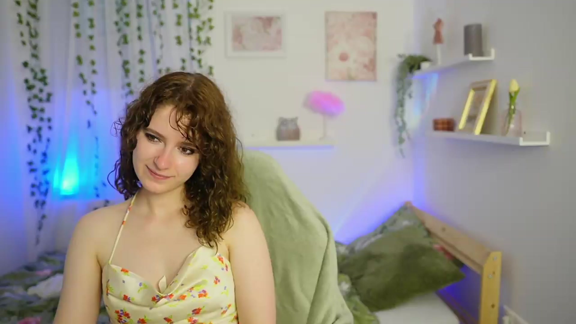 Gallery image thumbnail from Emily_Paris18's myfreecams stream on, 05/31/2026, 17:37 image 9 of 20