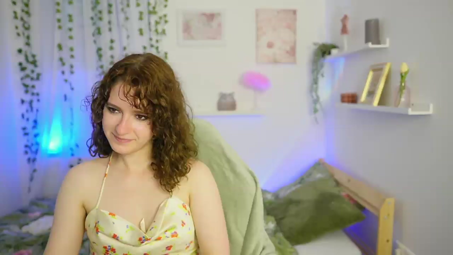 Gallery image thumbnail from Emily_Paris18's myfreecams stream on, 05/31/2026, 17:37 image 10 of 20
