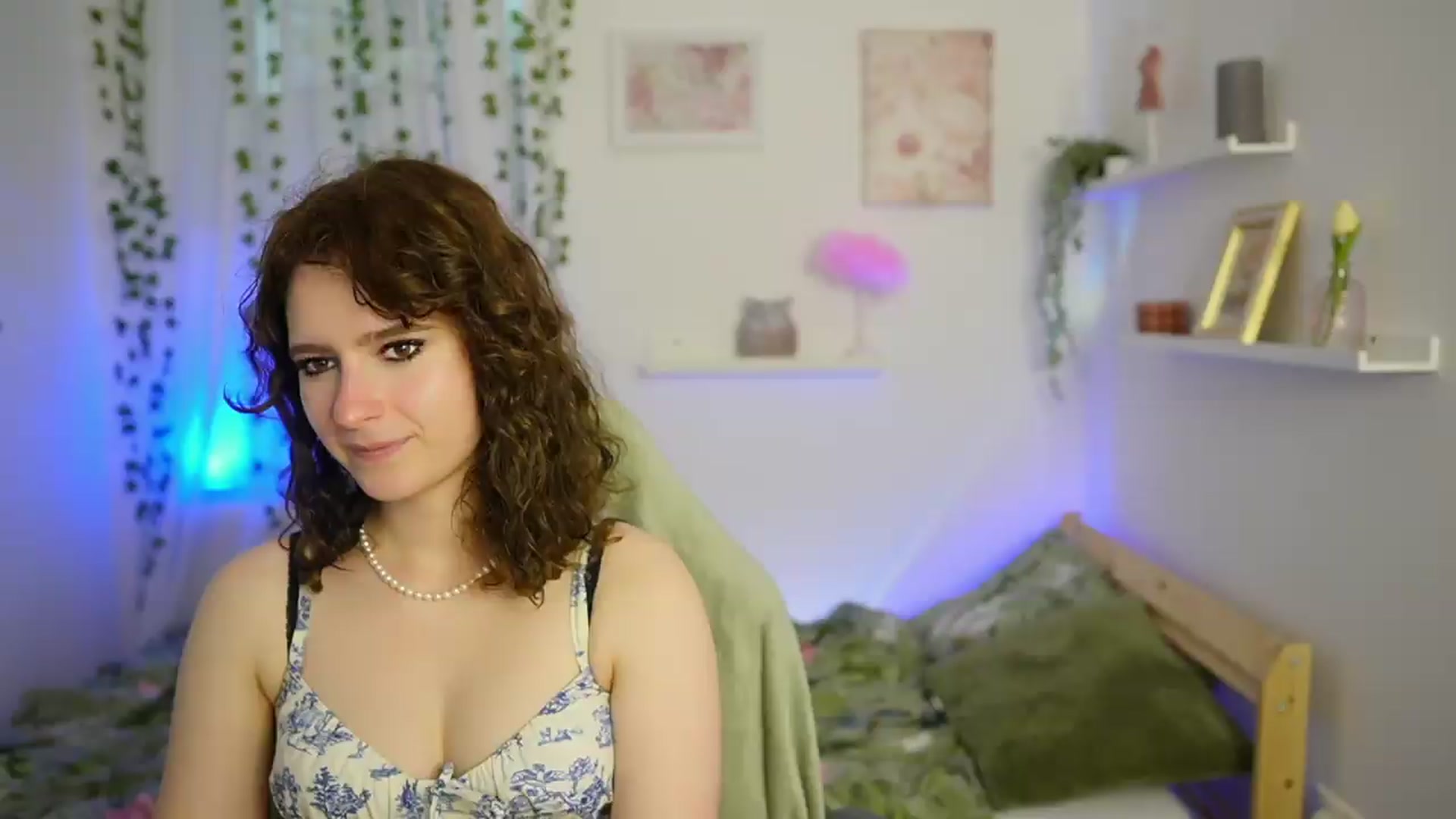Gallery image thumbnail from Emily_Paris18's myfreecams stream on, 06/01/2026, 15:10 image 18 of 20