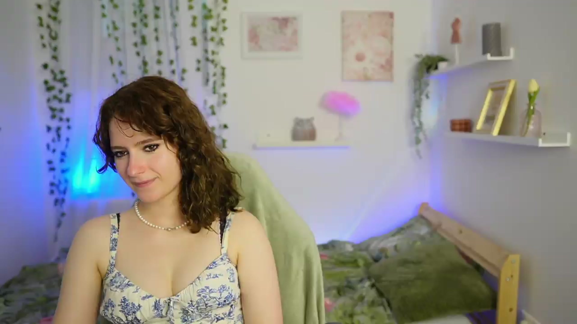Gallery image thumbnail from Emily_Paris18's myfreecams stream on, 06/01/2026, 16:44 image 8 of 20