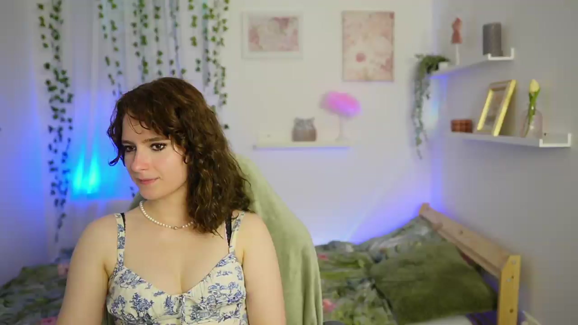 Gallery image thumbnail from Emily_Paris18's myfreecams stream on, 06/01/2026, 16:44 image 9 of 20