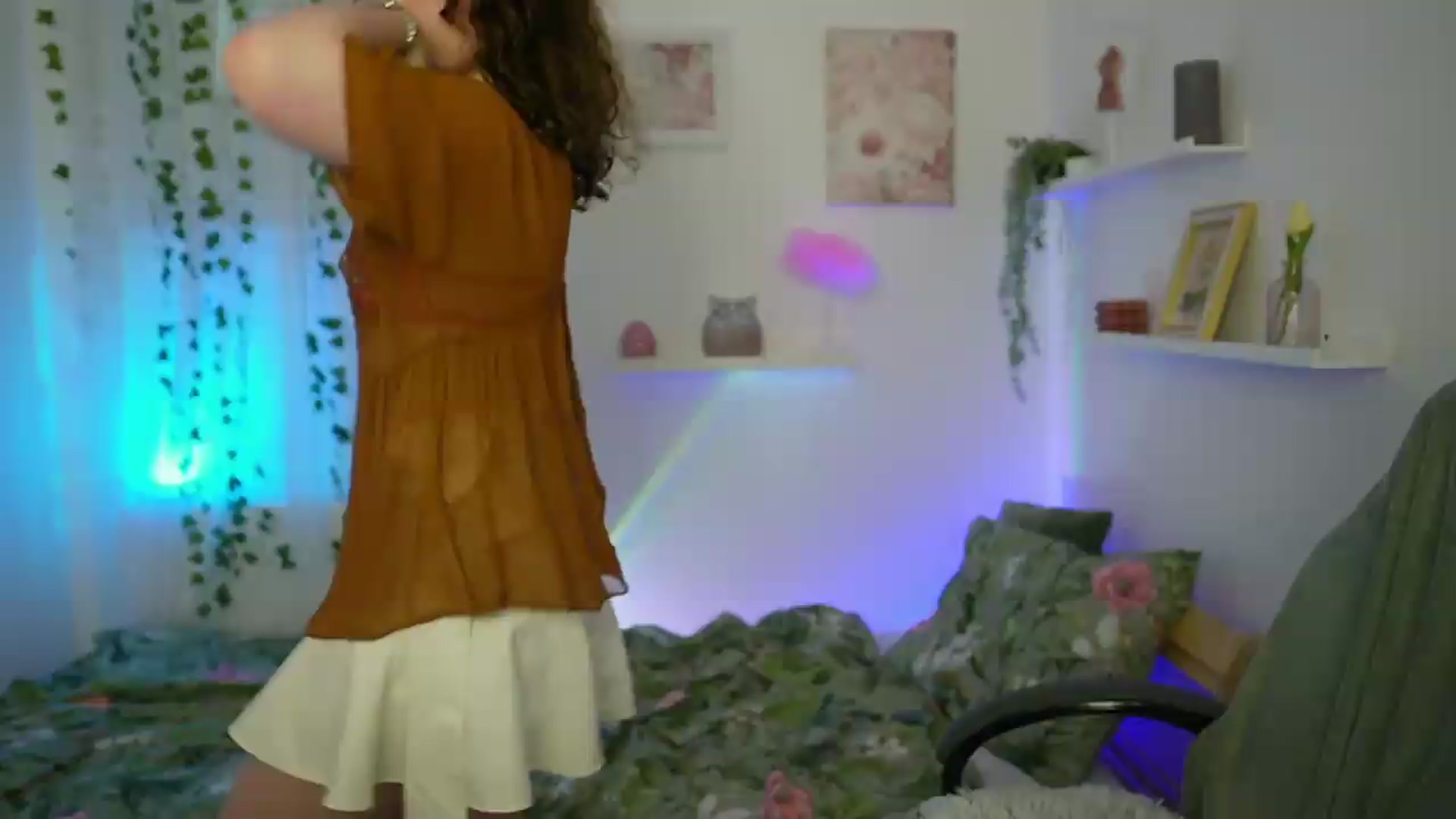 Gallery image thumbnail from Emily_Paris18's myfreecams stream on, 06/02/2026, 16:58 image 9 of 20