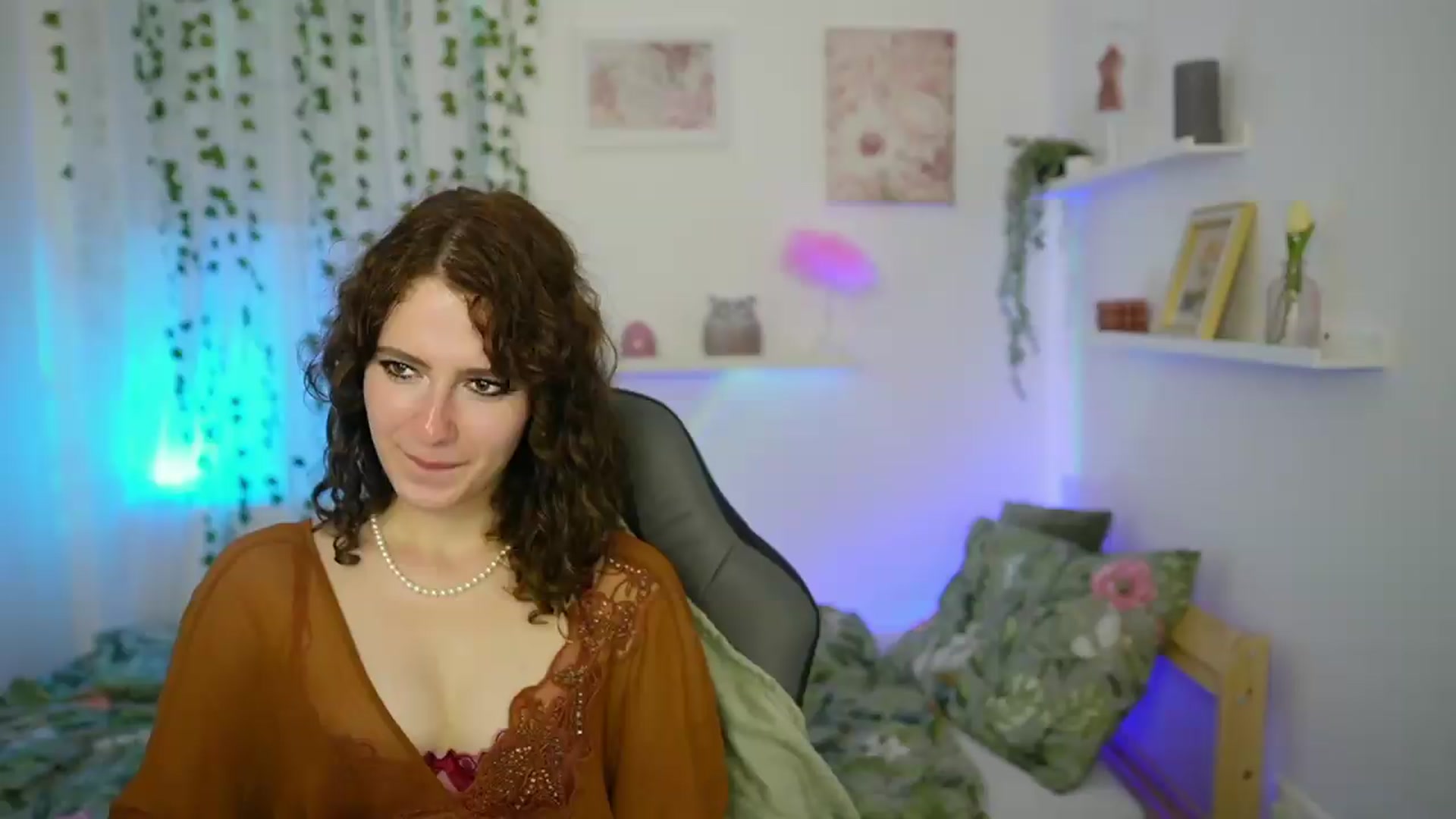 Gallery image thumbnail from Emily_Paris18's myfreecams stream on, 06/02/2026, 17:37 image 5 of 20